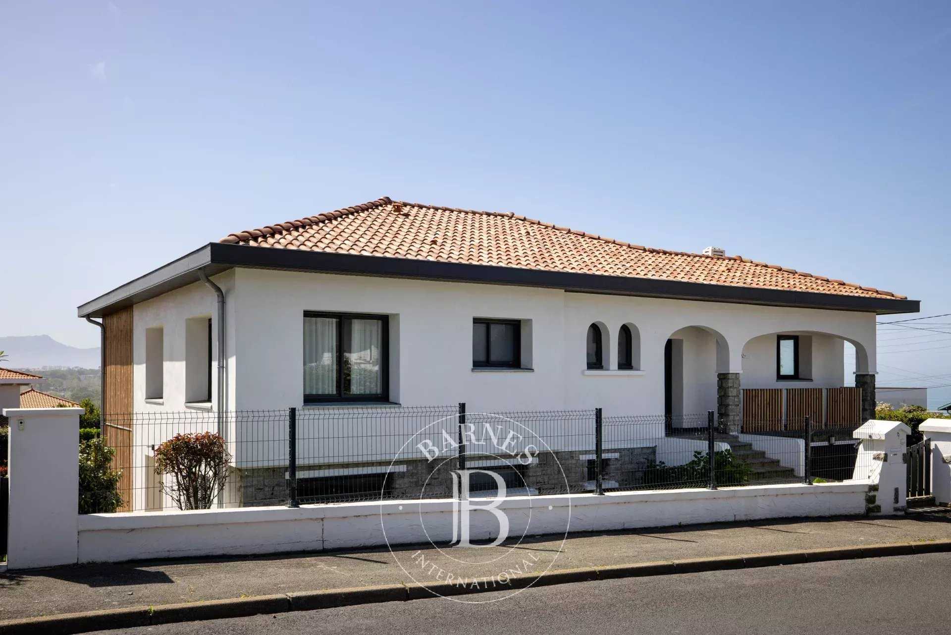 Biarritz  - Maison 6 Pi&egrave;ces 4 Chambres