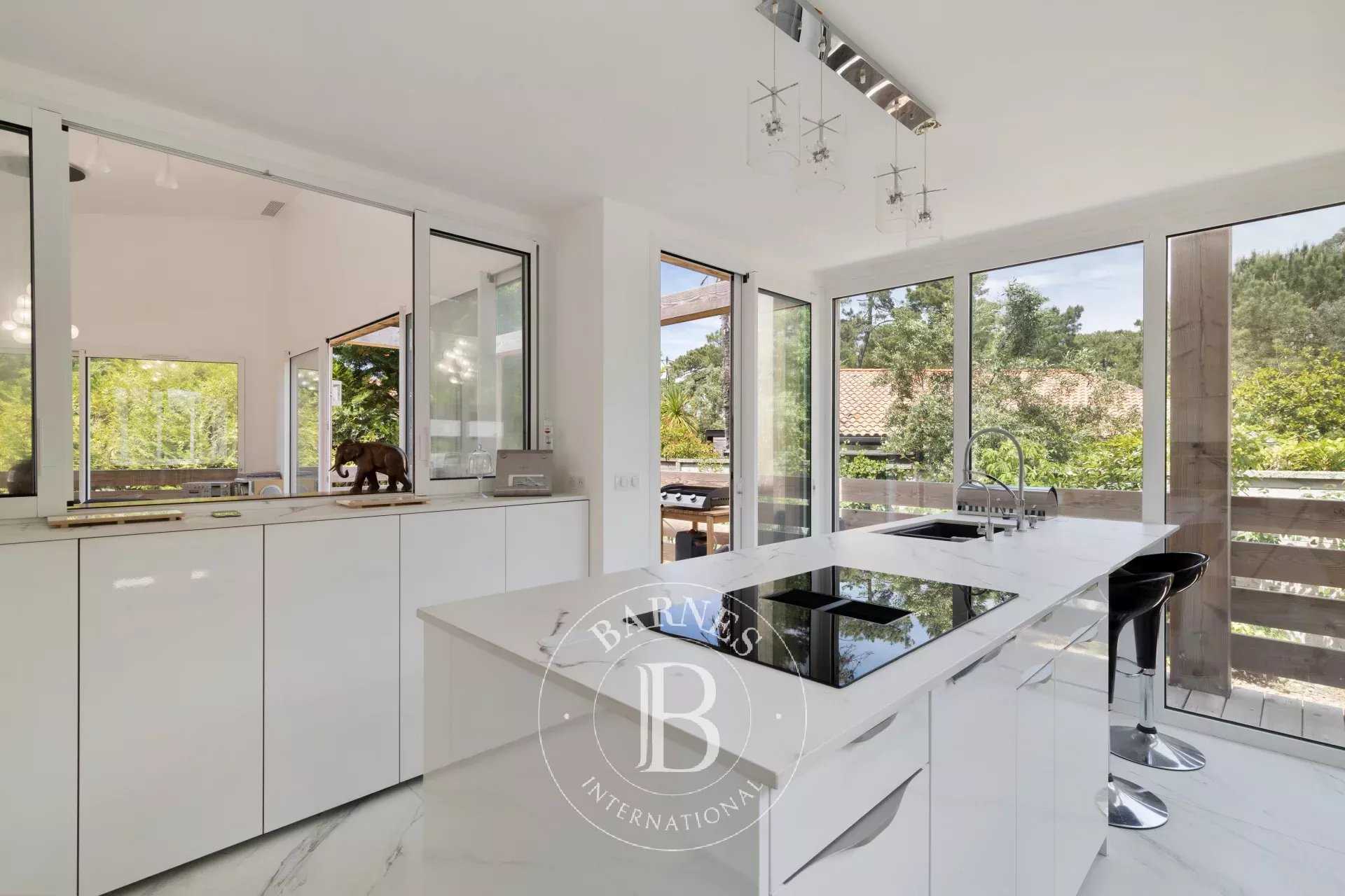 Anglet  - Maison 5 Pi&egrave;ces 4 Chambres