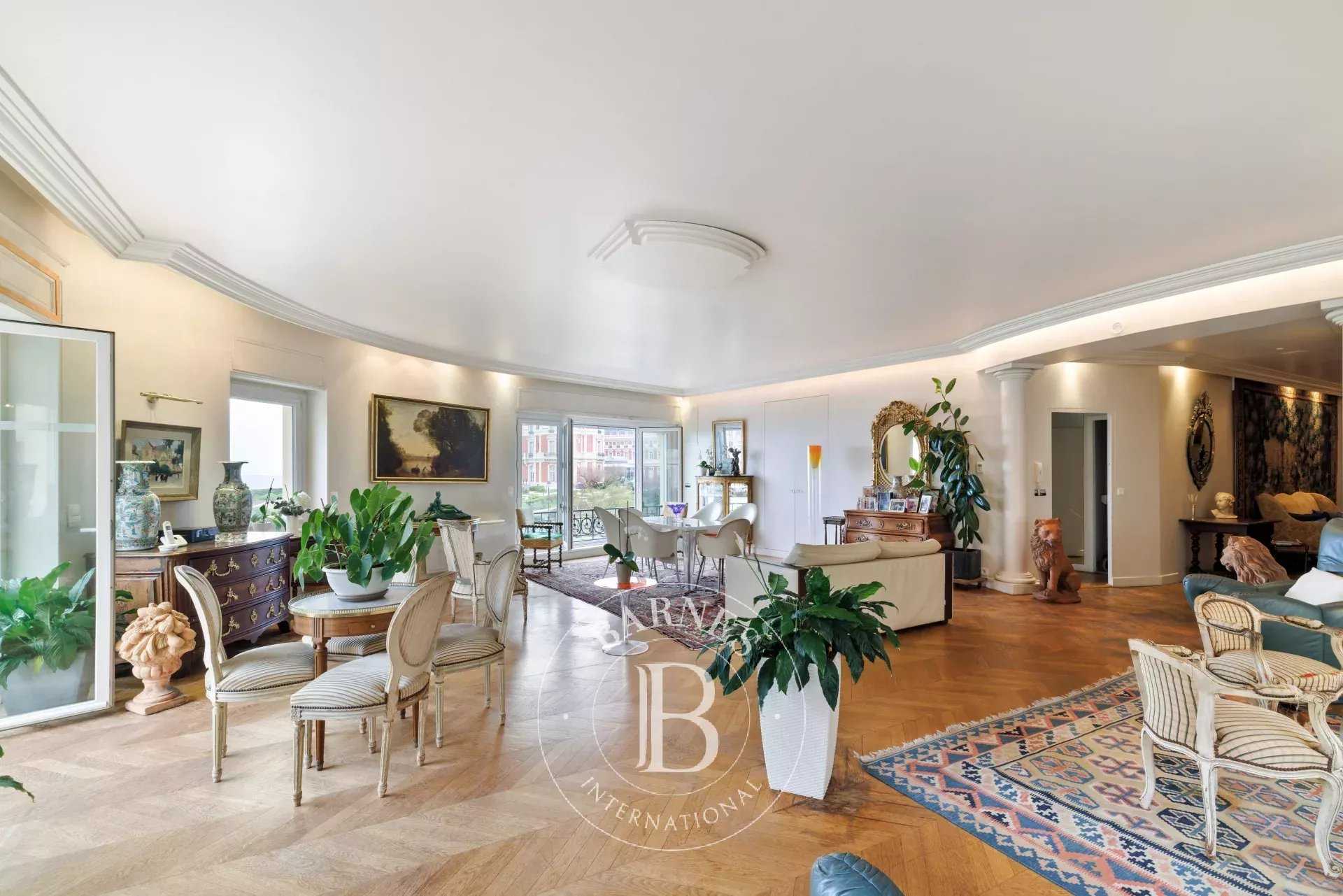 Biarritz  - Piso 4 Cuartos 3 Habitaciones