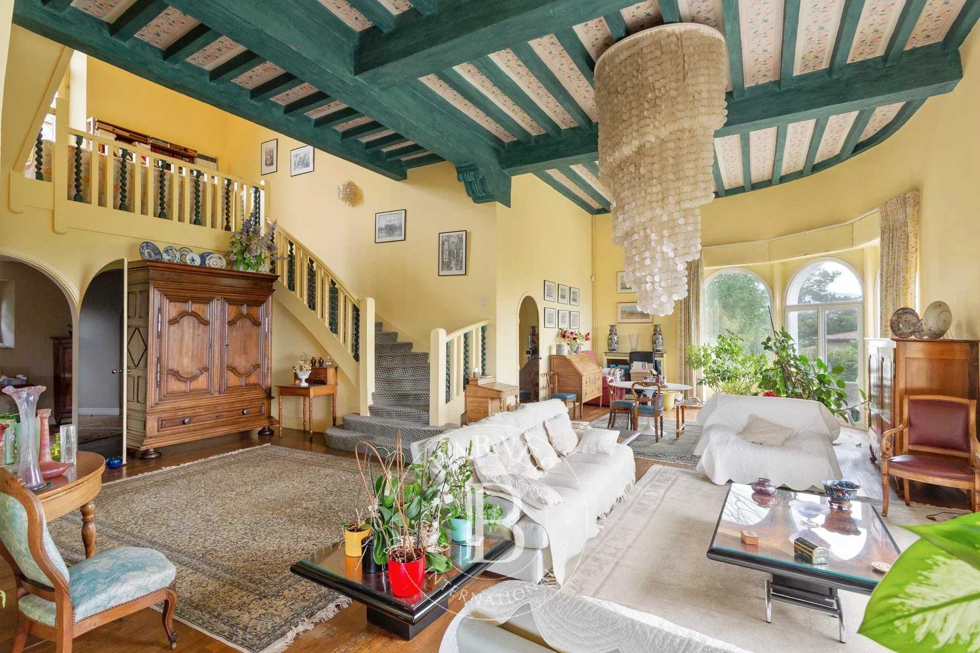 Saint-Jean-de-Luz  - Maison 18 Pièces 12 Chambres
