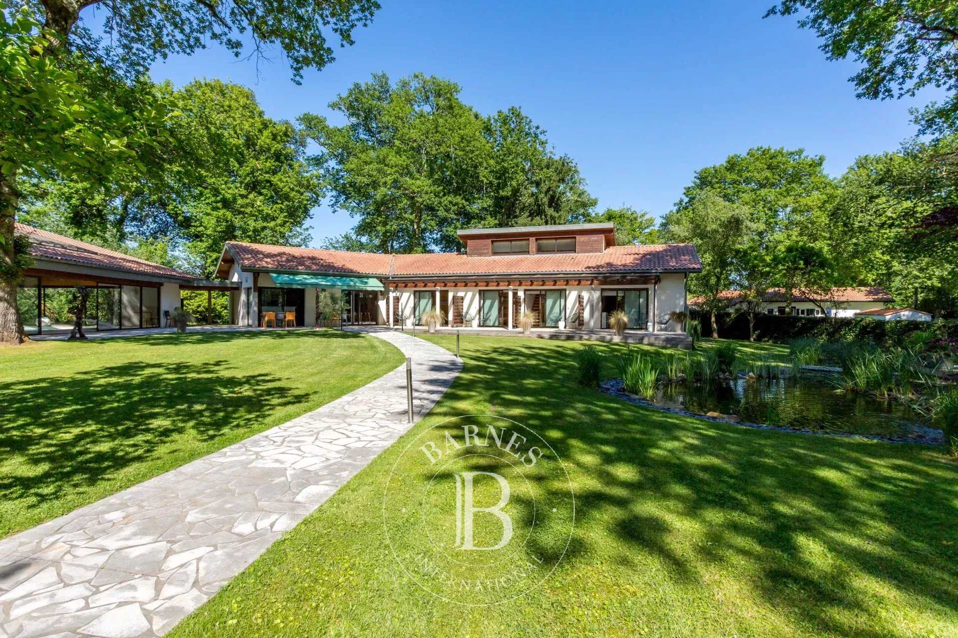 Saubion  - House 9 Bedrooms