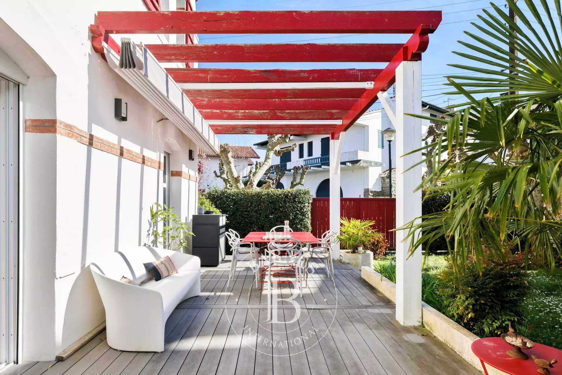 Saint-Jean-de-Luz  - Maison 8 Pi&egrave;ces 6 Chambres