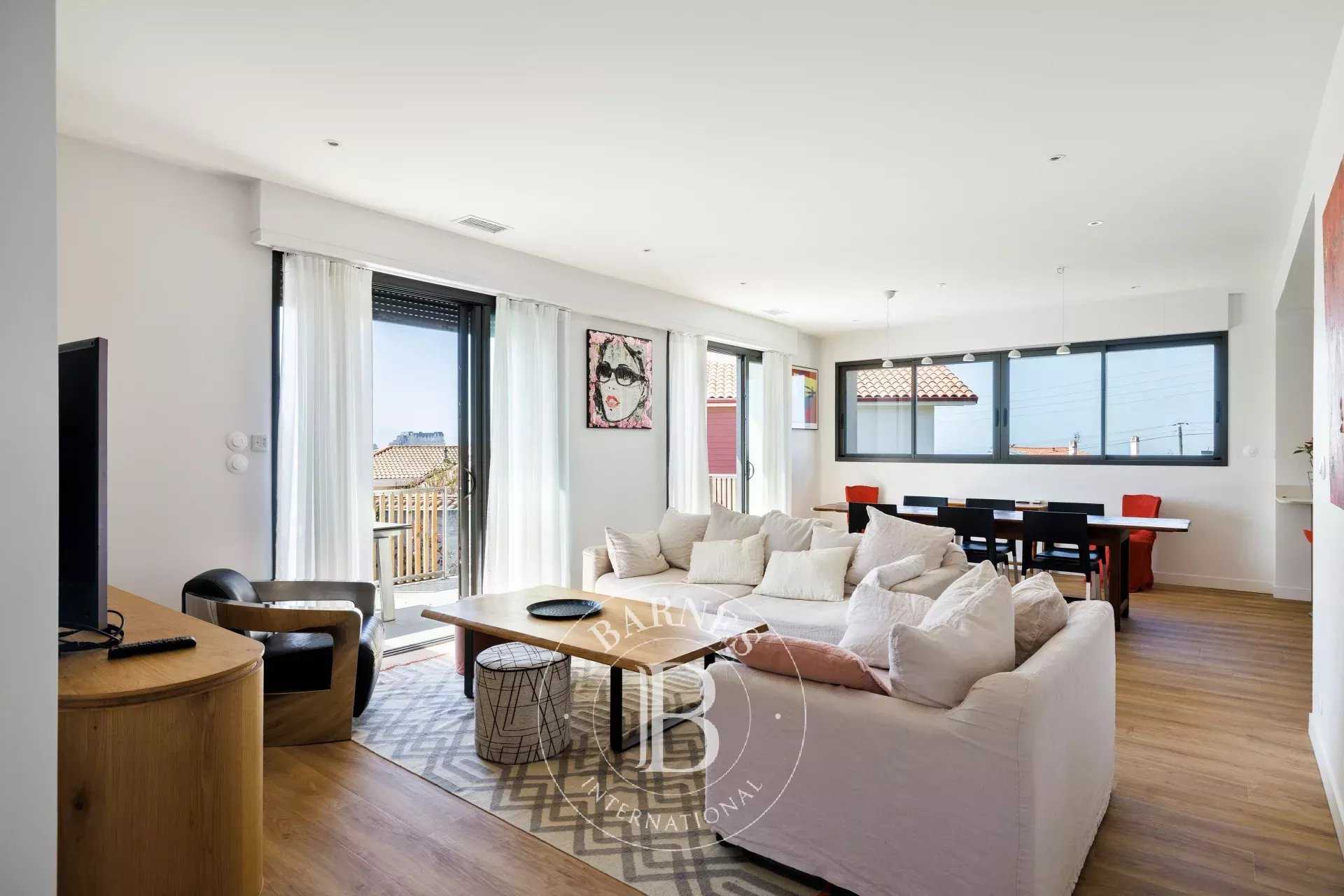 Biarritz  - Maison 6 Pi&egrave;ces 4 Chambres