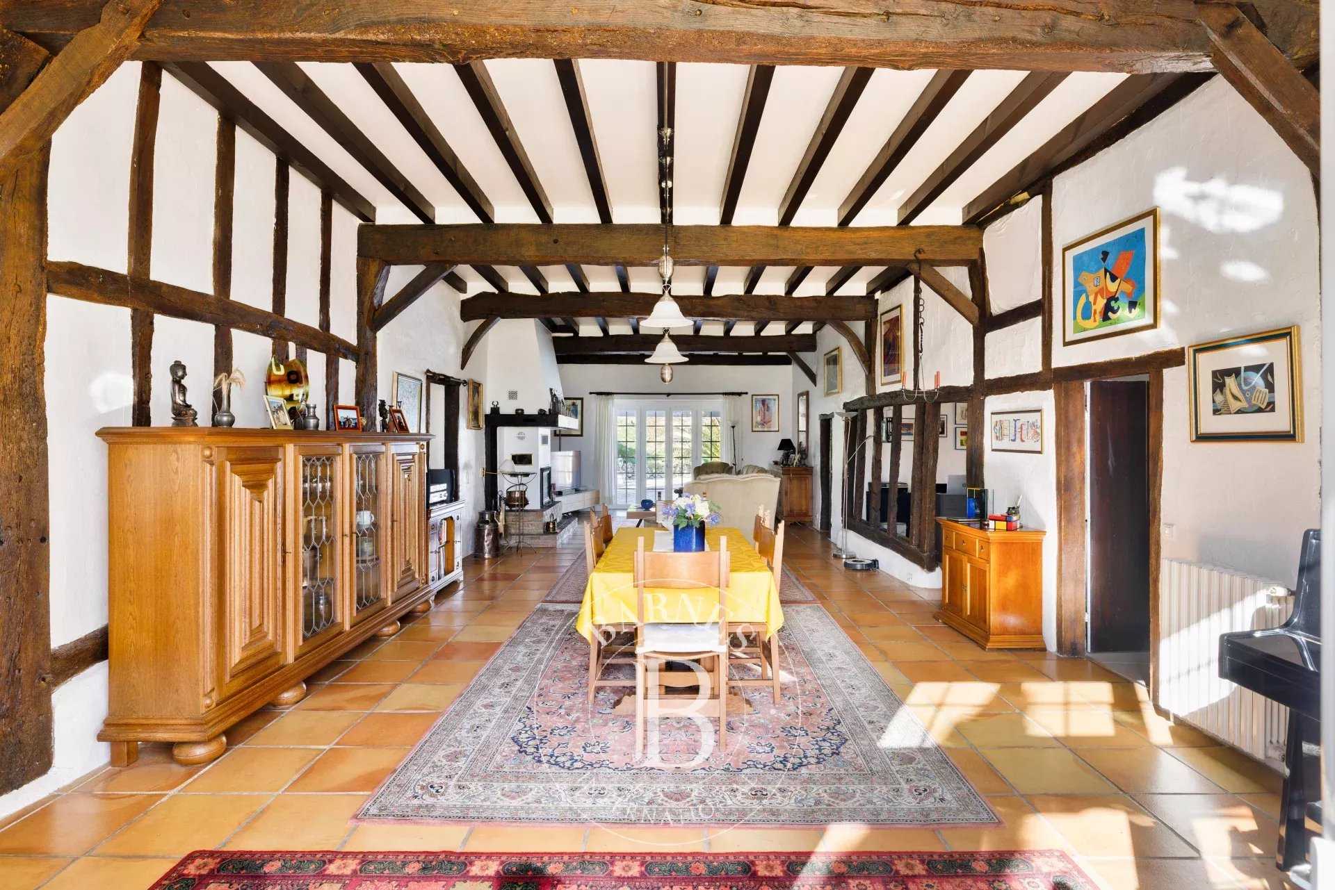 Dax  - Ferme 6 Pi&egrave;ces 3 Chambres