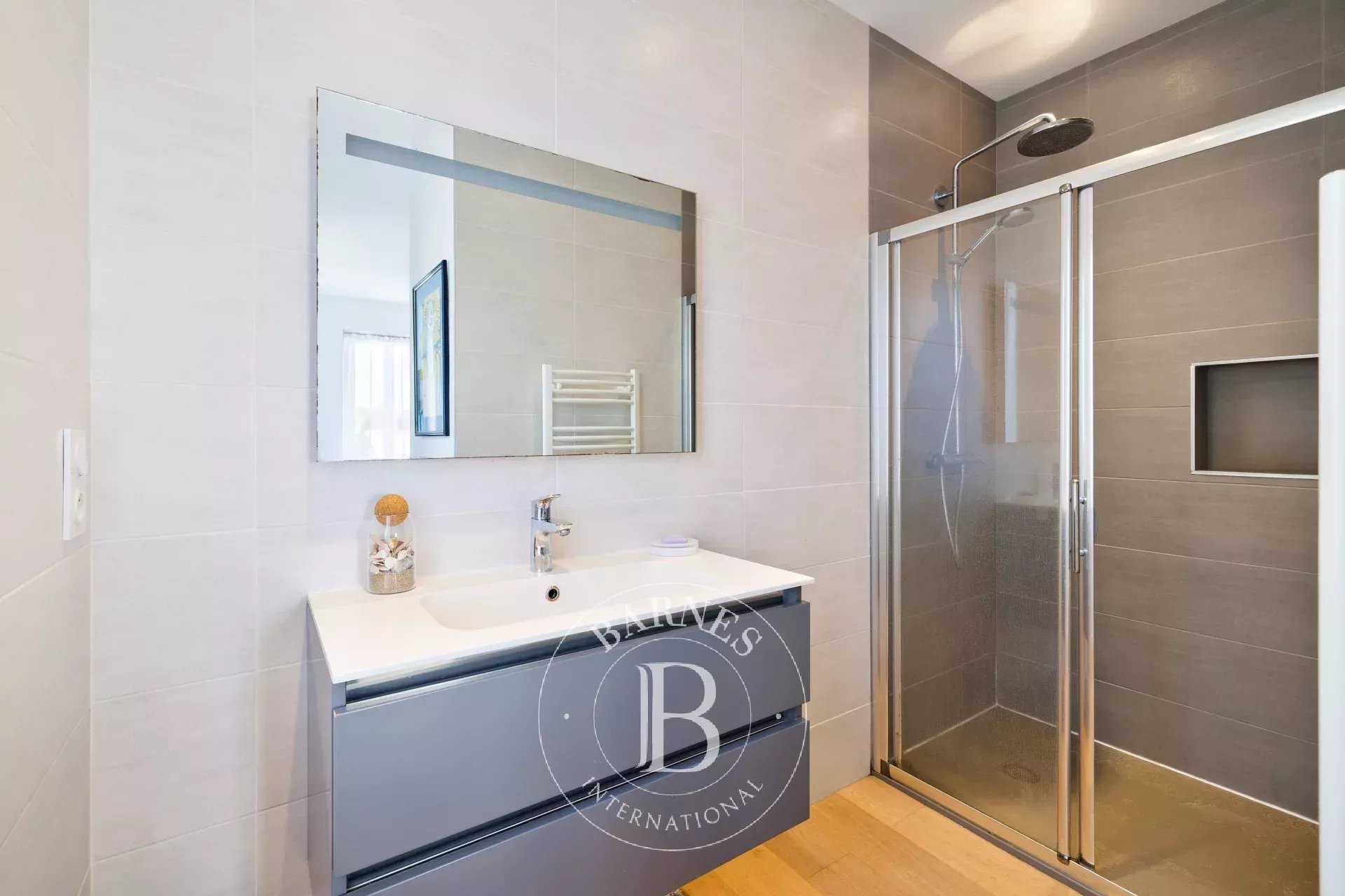 Anglet  - Maison 5 Pièces 3 Chambres