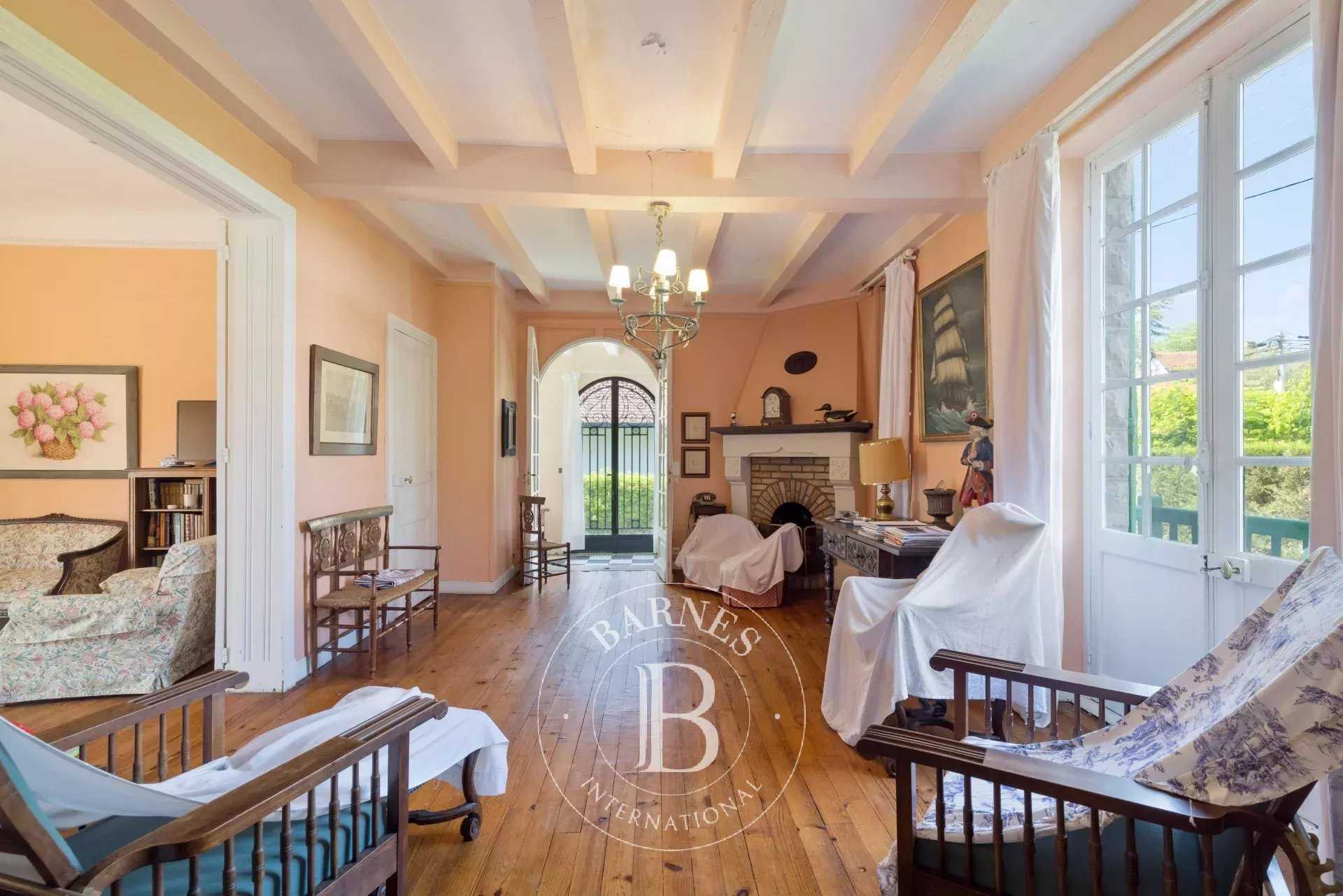 Biarritz  - Maison 7 Pi&egrave;ces 4 Chambres