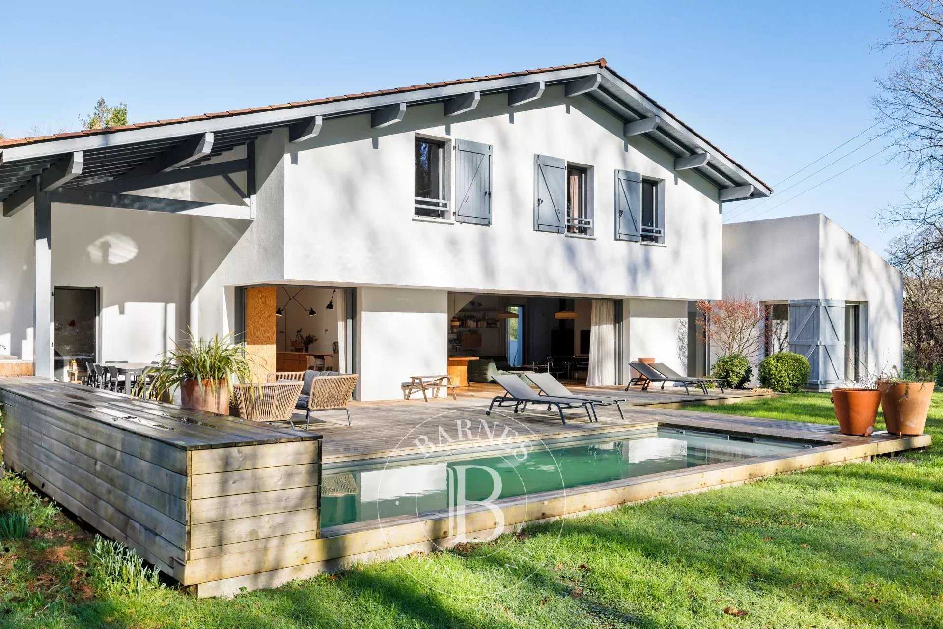 Bassussarry  - Maison 6 Pi&egrave;ces 4 Chambres