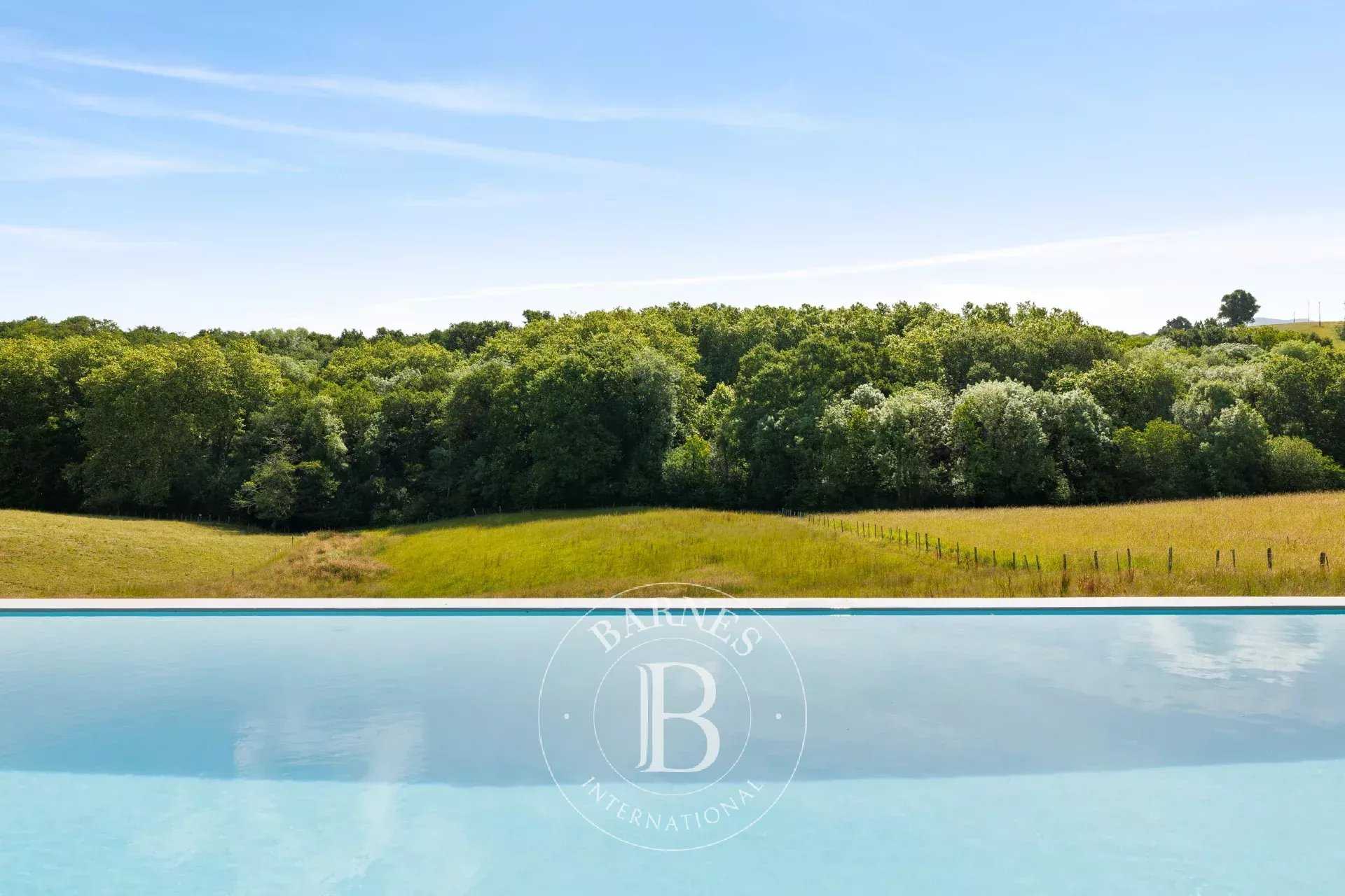 Ahetze  - Maison 6 Pi&egrave;ces 4 Chambres