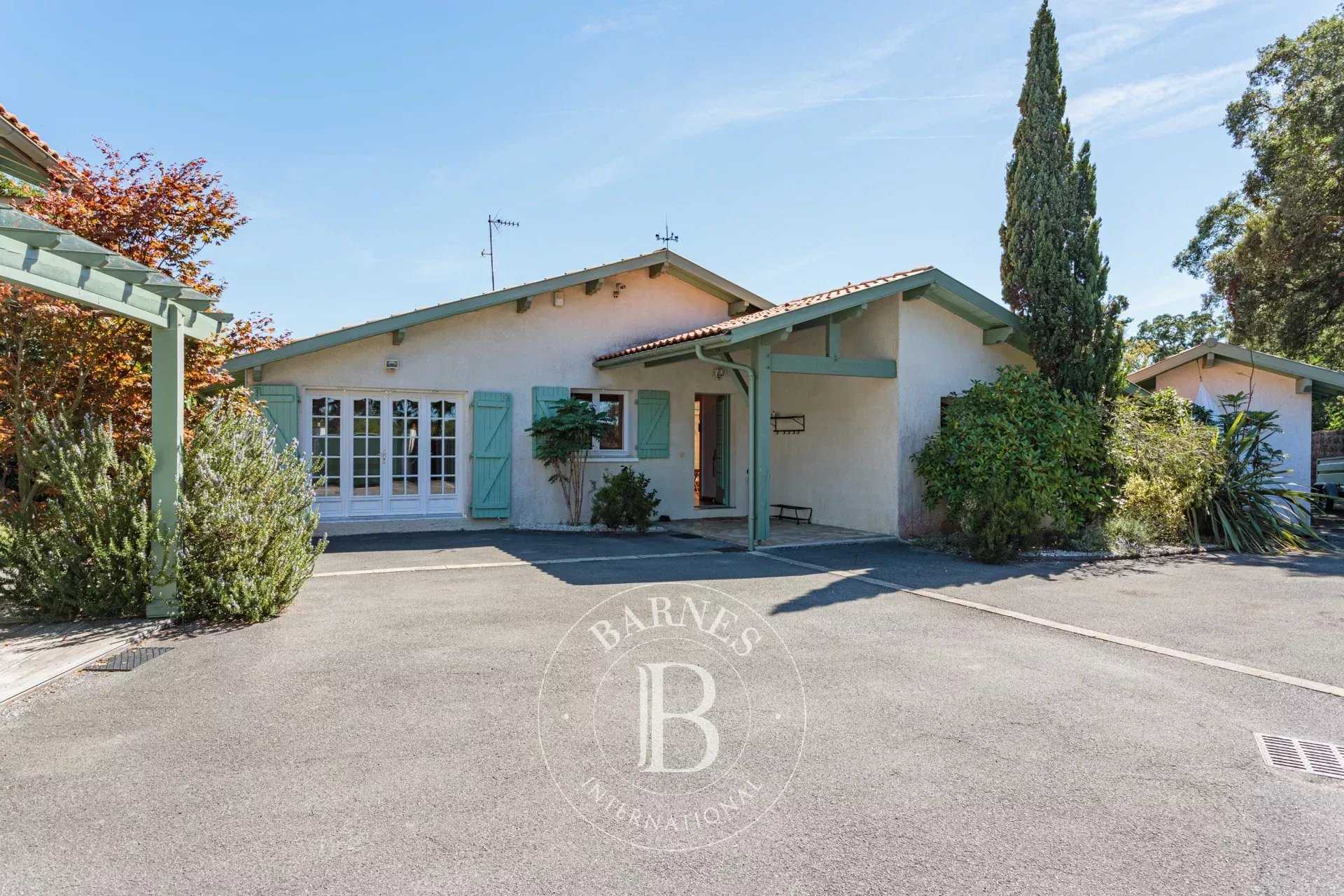 Tarnos  - House 6 Bedrooms