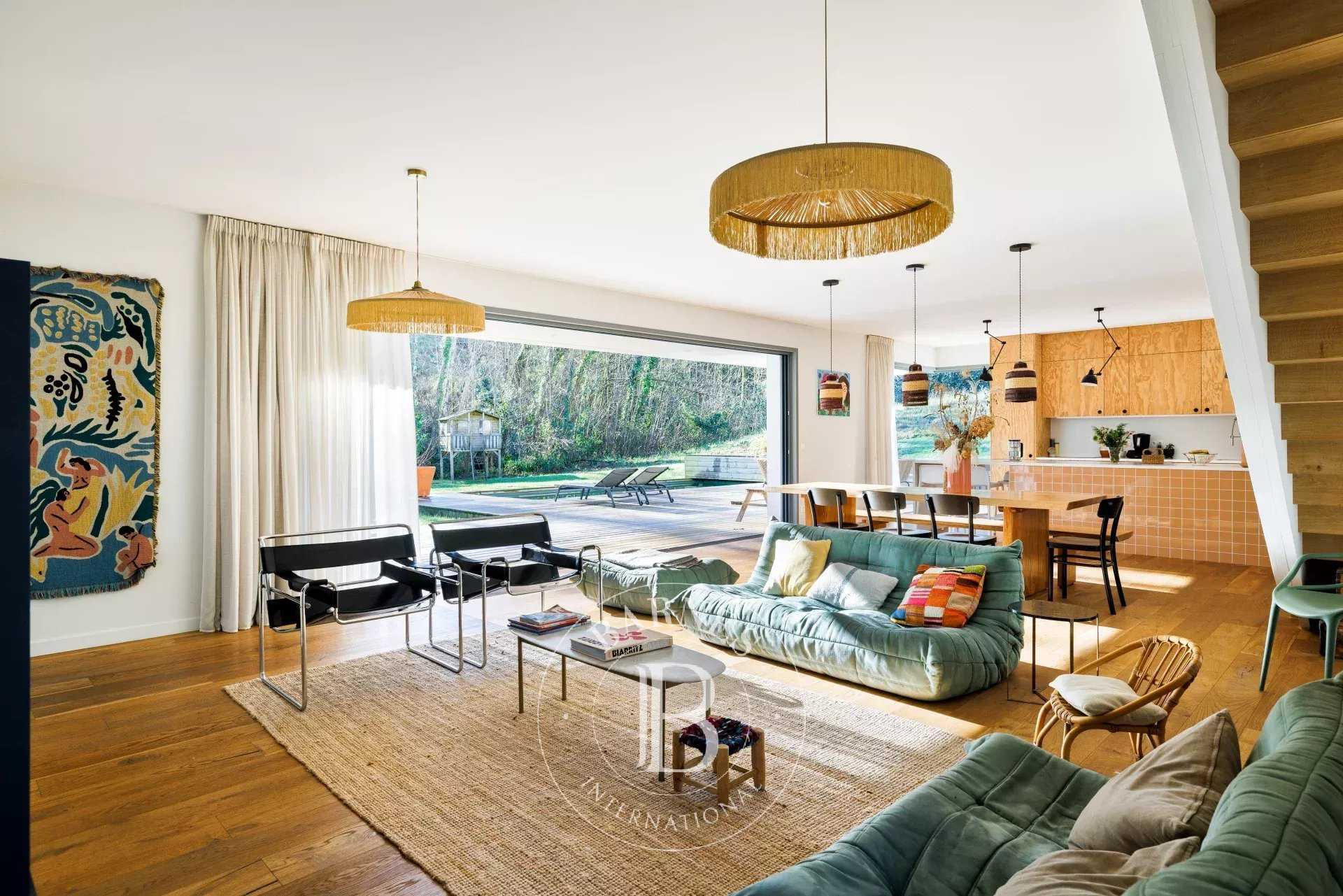 Bassussarry  - Maison 6 Pi&egrave;ces 4 Chambres