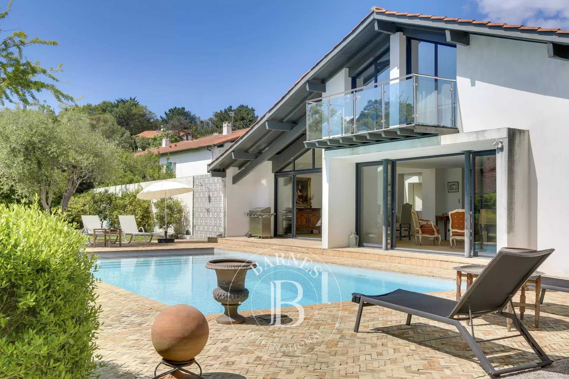 LUZEA - Contemporary villa with swimming pool a few steps from Socoa beach picture 20