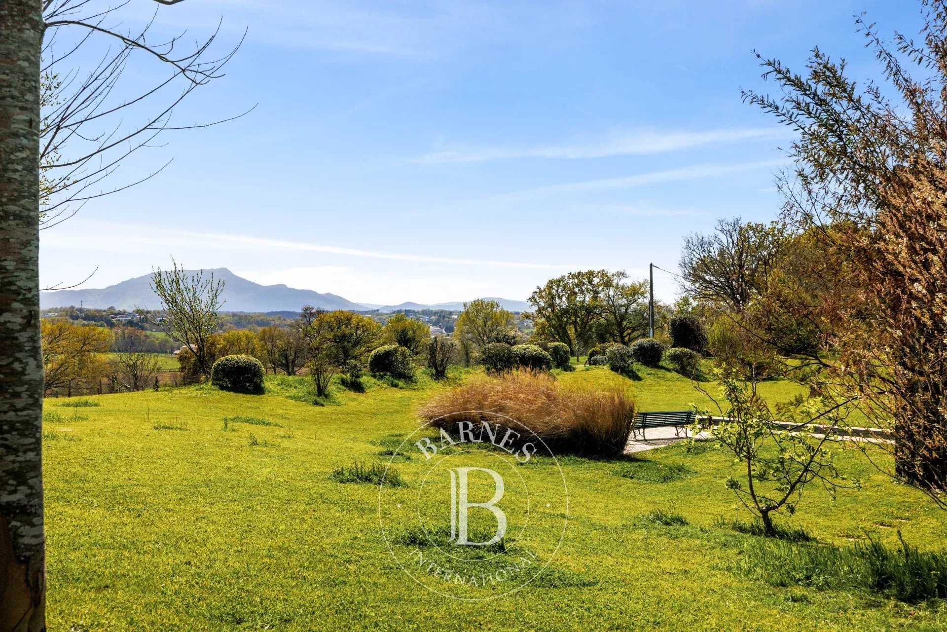 Arbonne  - Maison 8 Pi&egrave;ces 4 Chambres