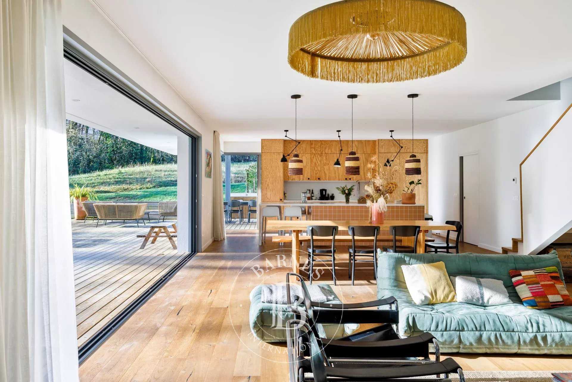 Bassussarry  - Maison 6 Pi&egrave;ces 4 Chambres