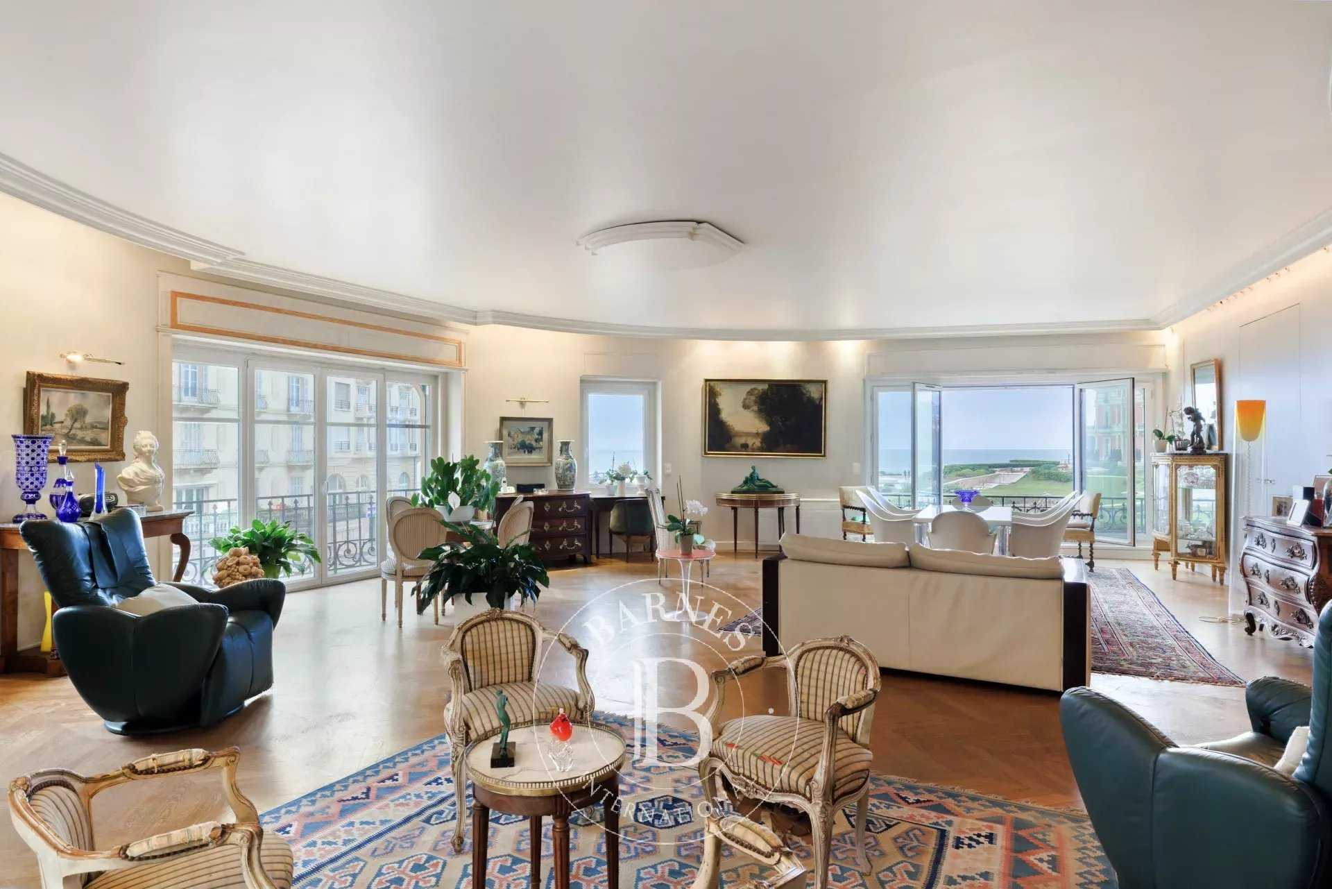 Biarritz  - Piso 4 Cuartos 3 Habitaciones