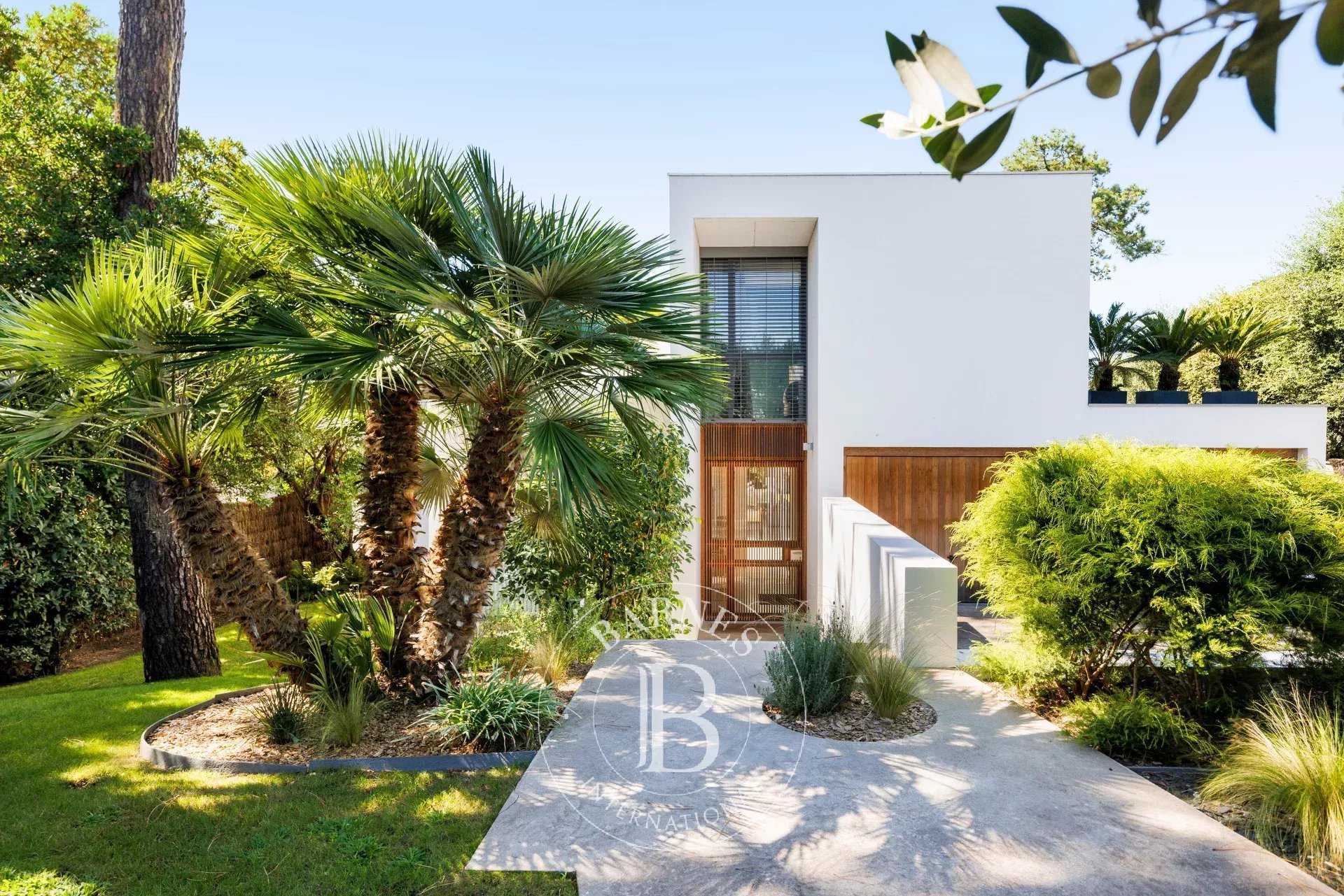 Anglet  - Maison 6 Pi&egrave;ces 5 Chambres