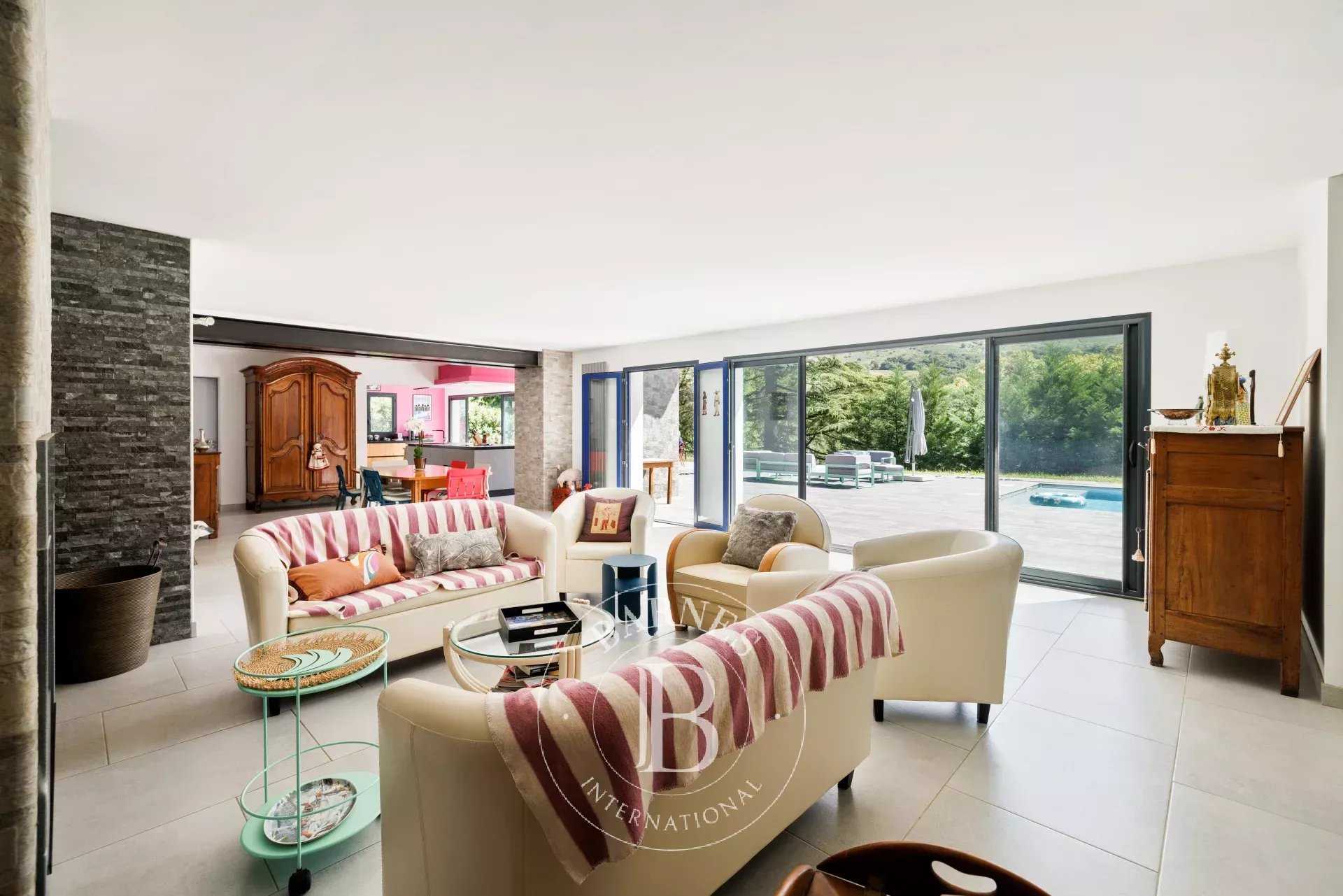 Ascain  - Maison 8 Pi&egrave;ces