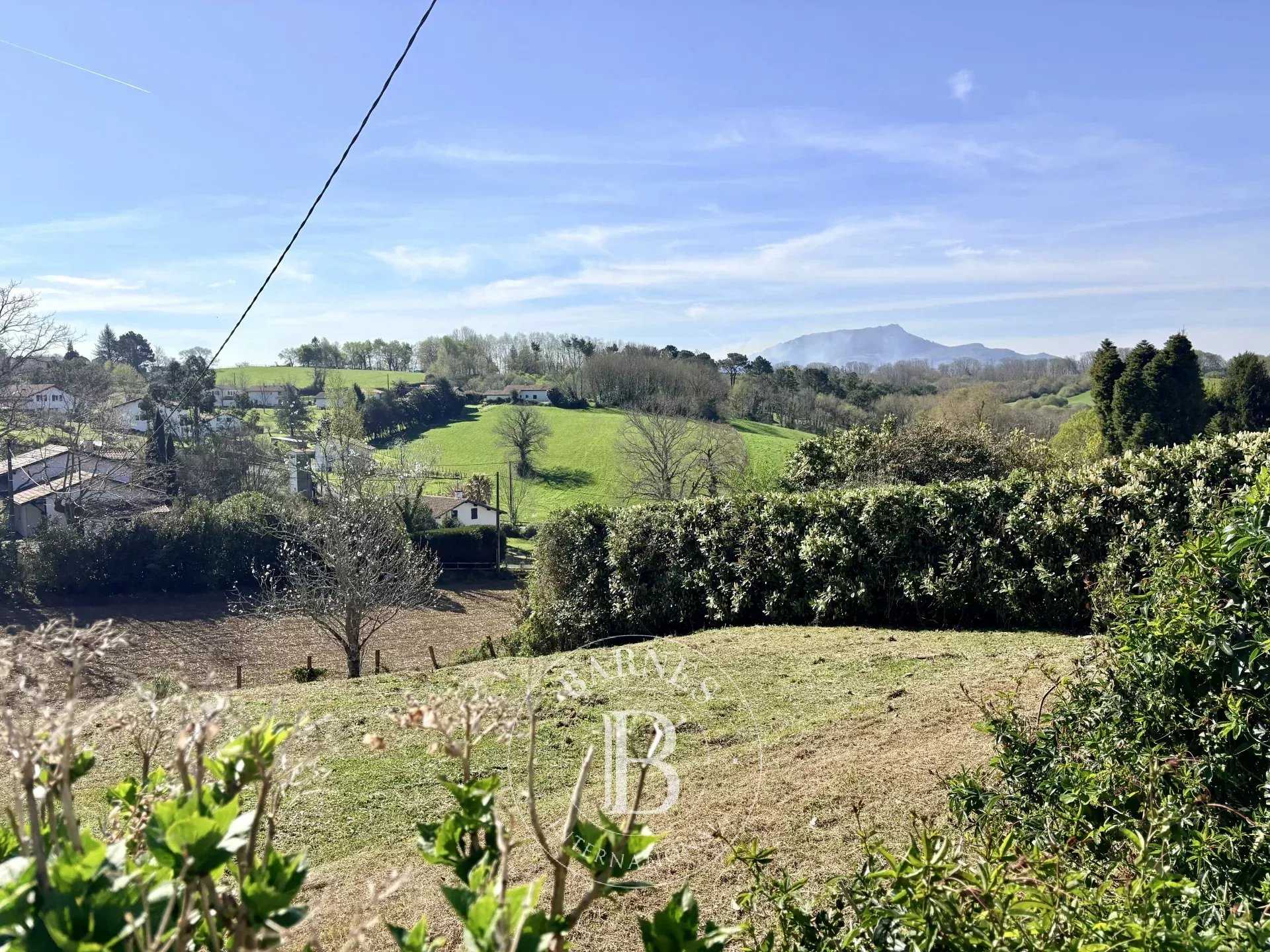 Ahetze  - Terrain constructible 