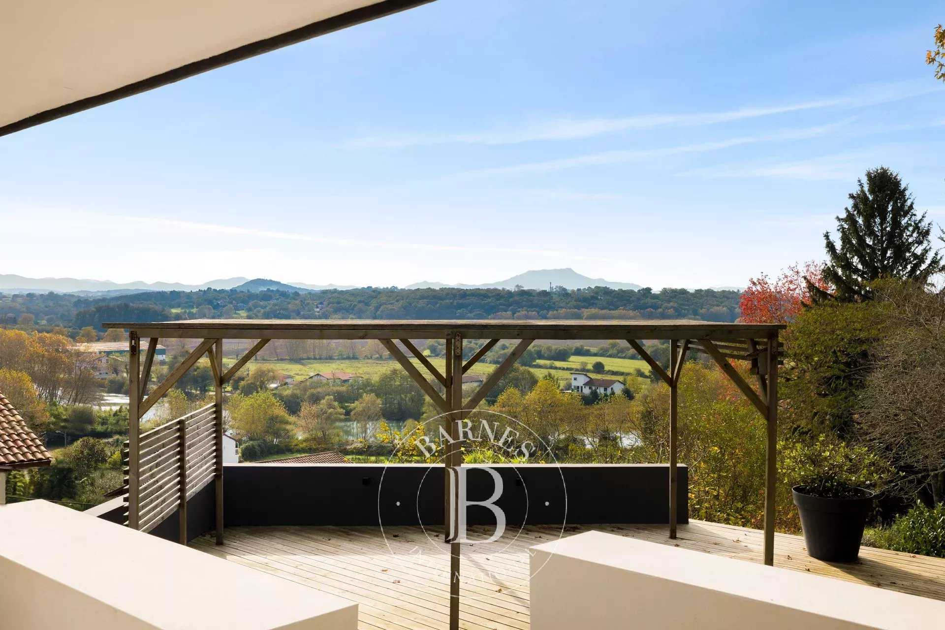 Villefranque  - Maison 5 Pi&egrave;ces 4 Chambres