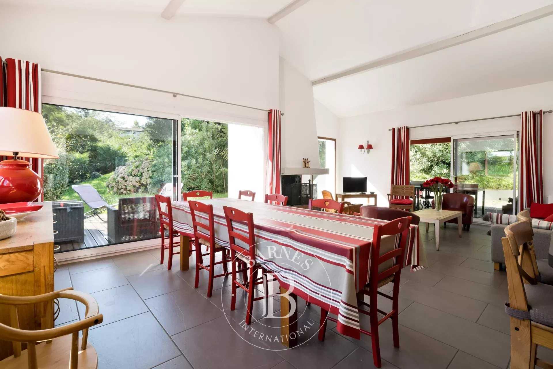 Ciboure  - Maison 7 Pièces 5 Chambres