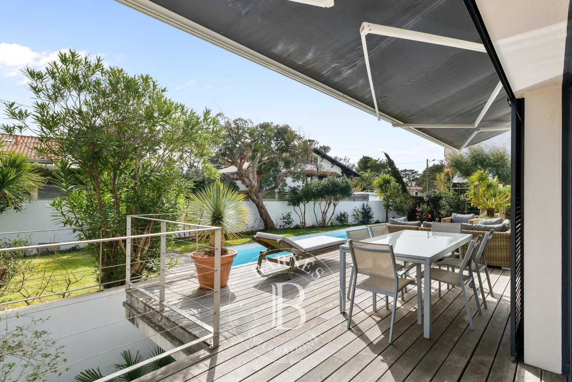 Anglet  - Maison 6 Pi&egrave;ces 4 Chambres