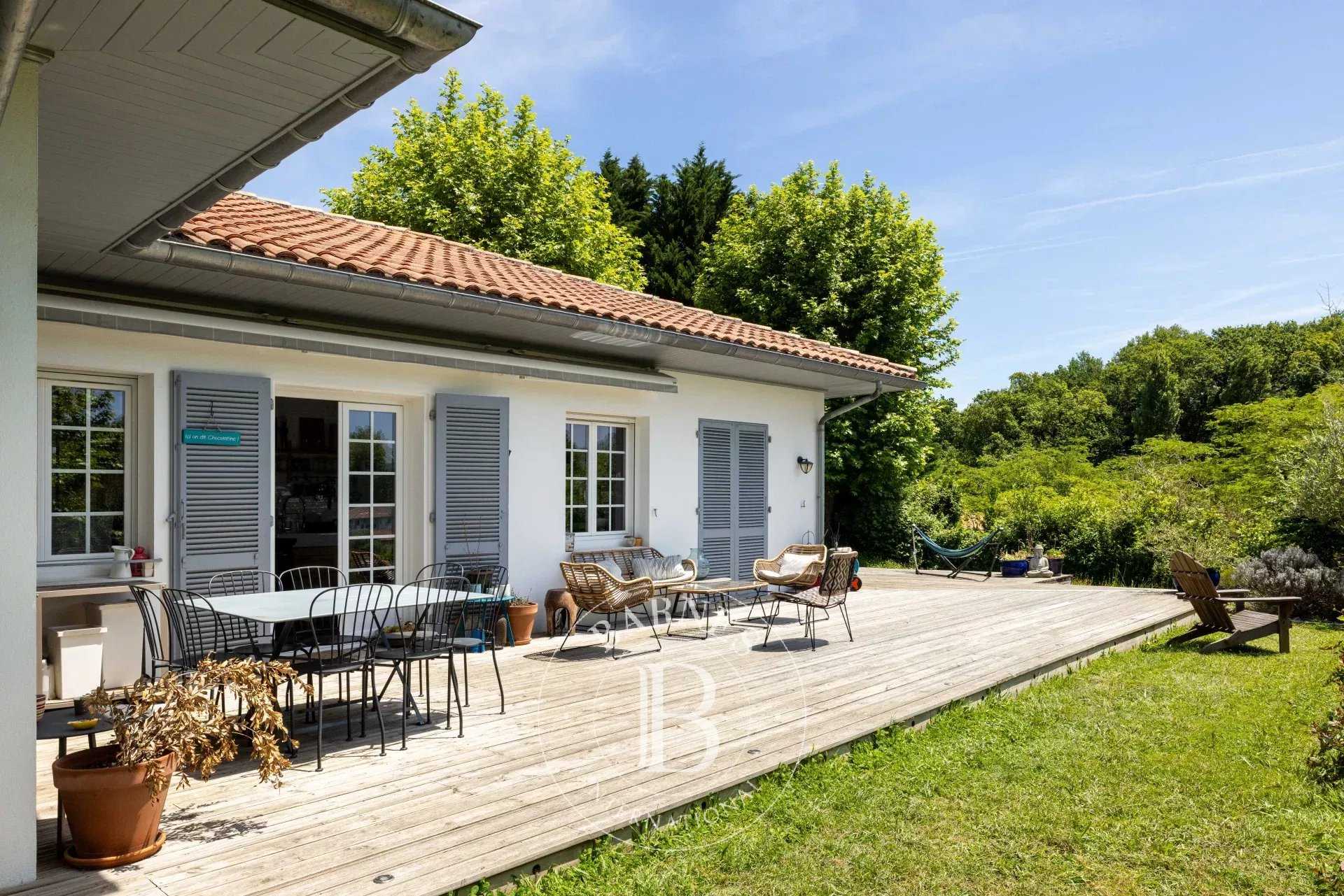 Saint-Jean-de-Luz  - Maison 5 Pièces 4 Chambres