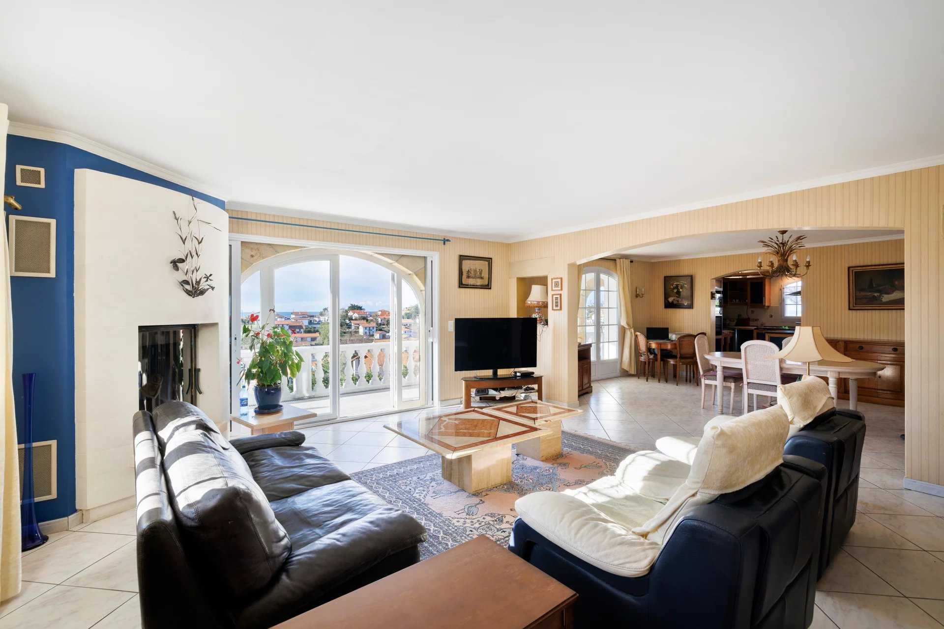 Bidart  - Maison 5 Pi&egrave;ces 3 Chambres