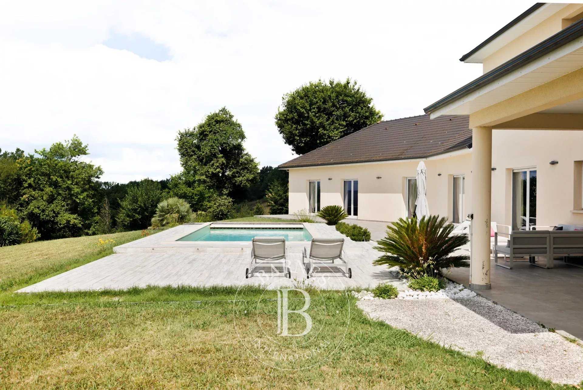 Pau  - Casa 10 Cuartos 4 Habitaciones