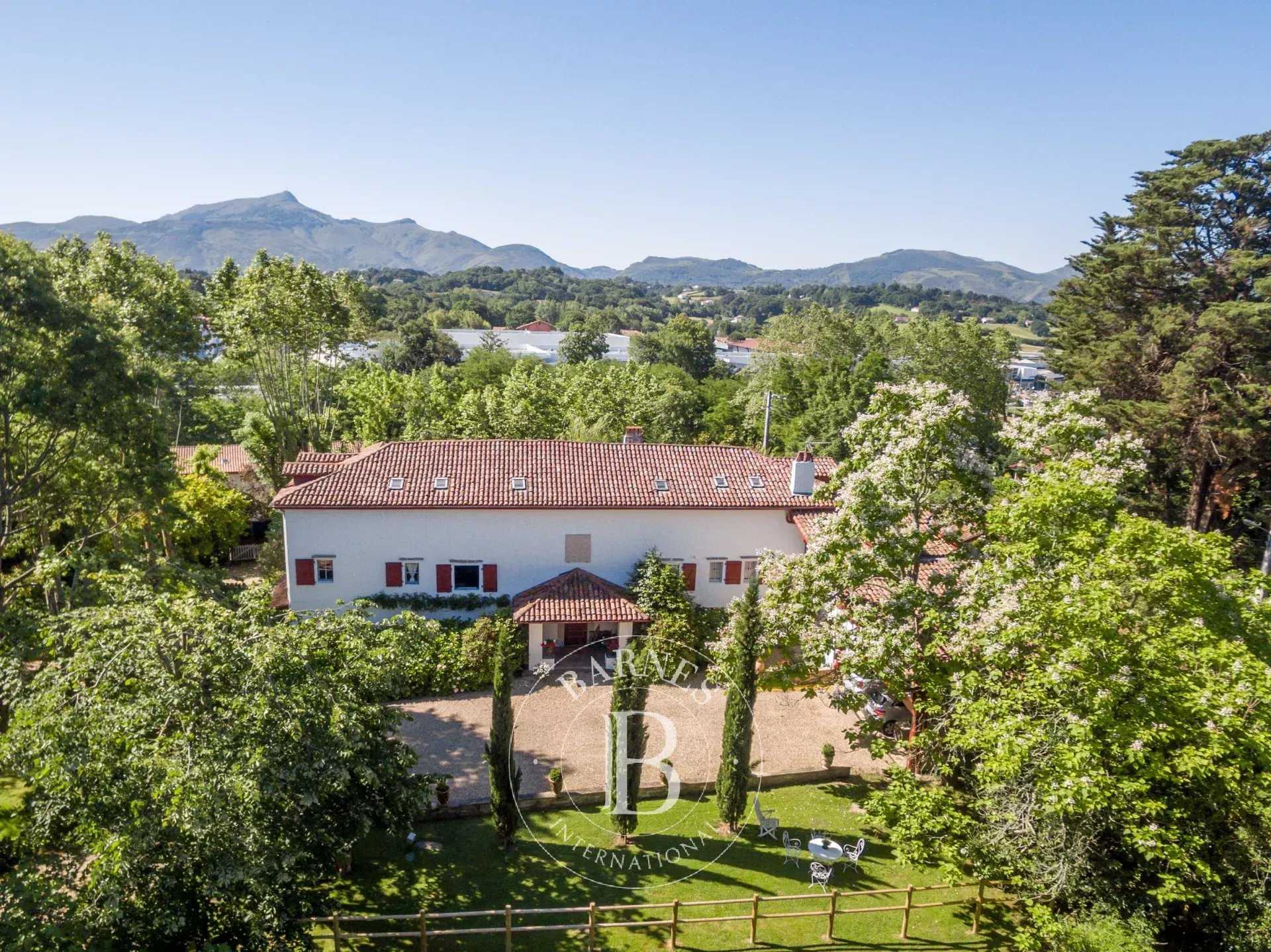 Urrugne  - Maison  5 Chambres