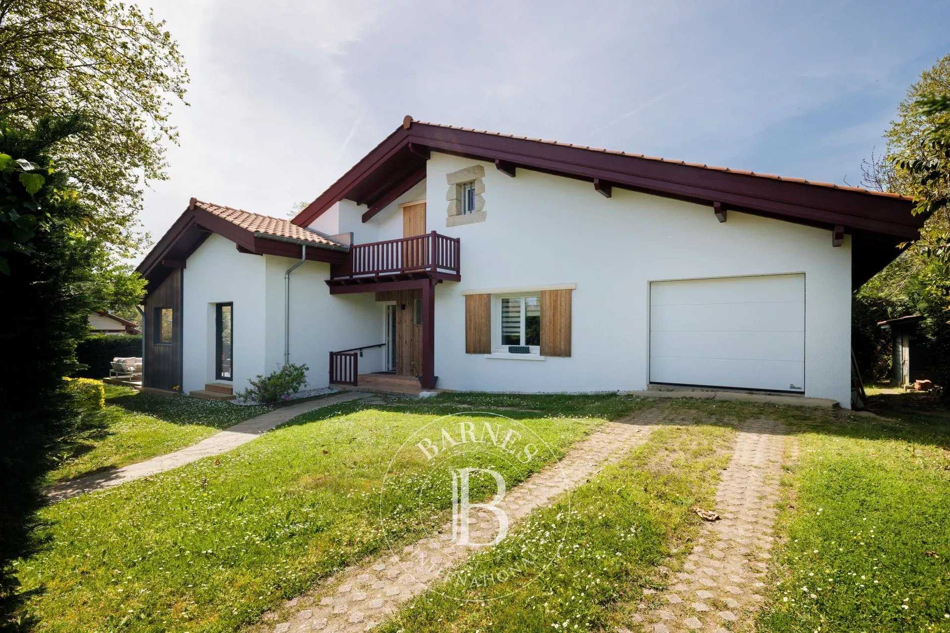 Anglet  - Maison 6 Pi&egrave;ces 4 Chambres