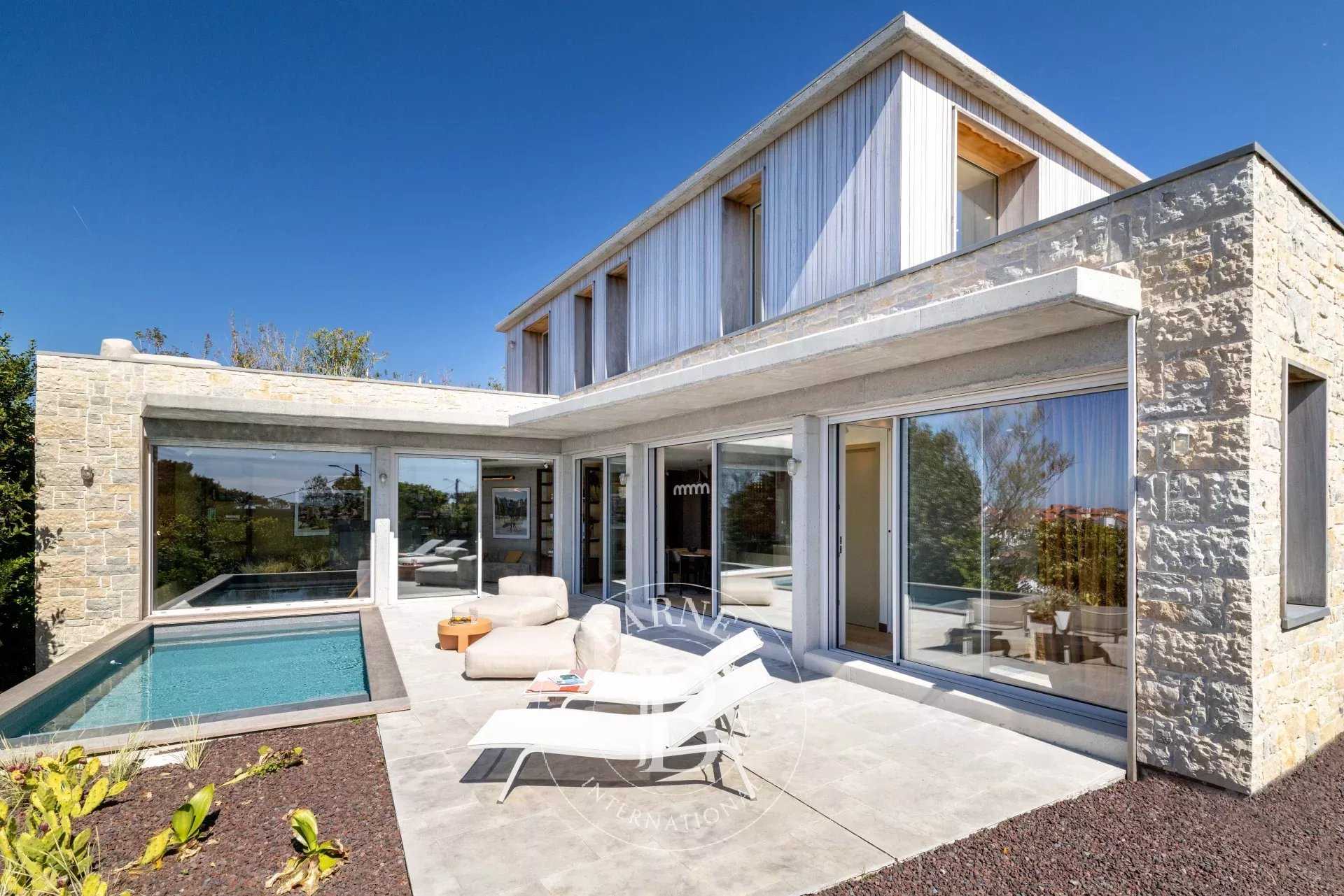 Superb Californian style house, heated swimming pool & sea view in Biarritz picture 20