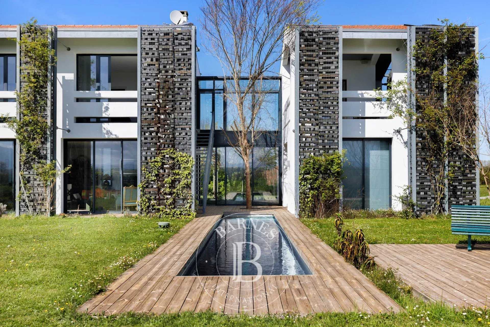 Arbonne  - Maison 8 Pi&egrave;ces 4 Chambres