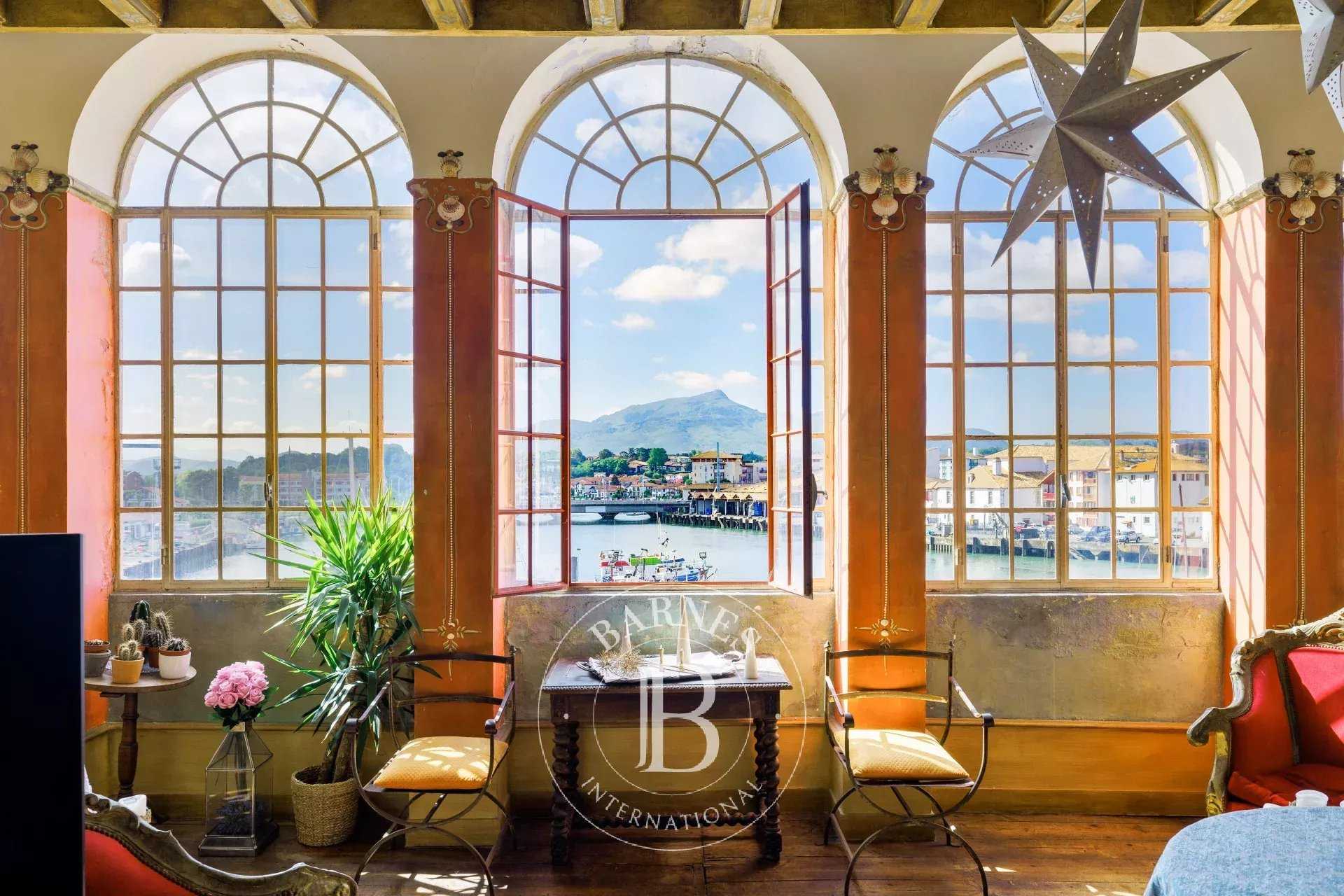 Saint-Jean-de-Luz  - Maison 20 Pièces