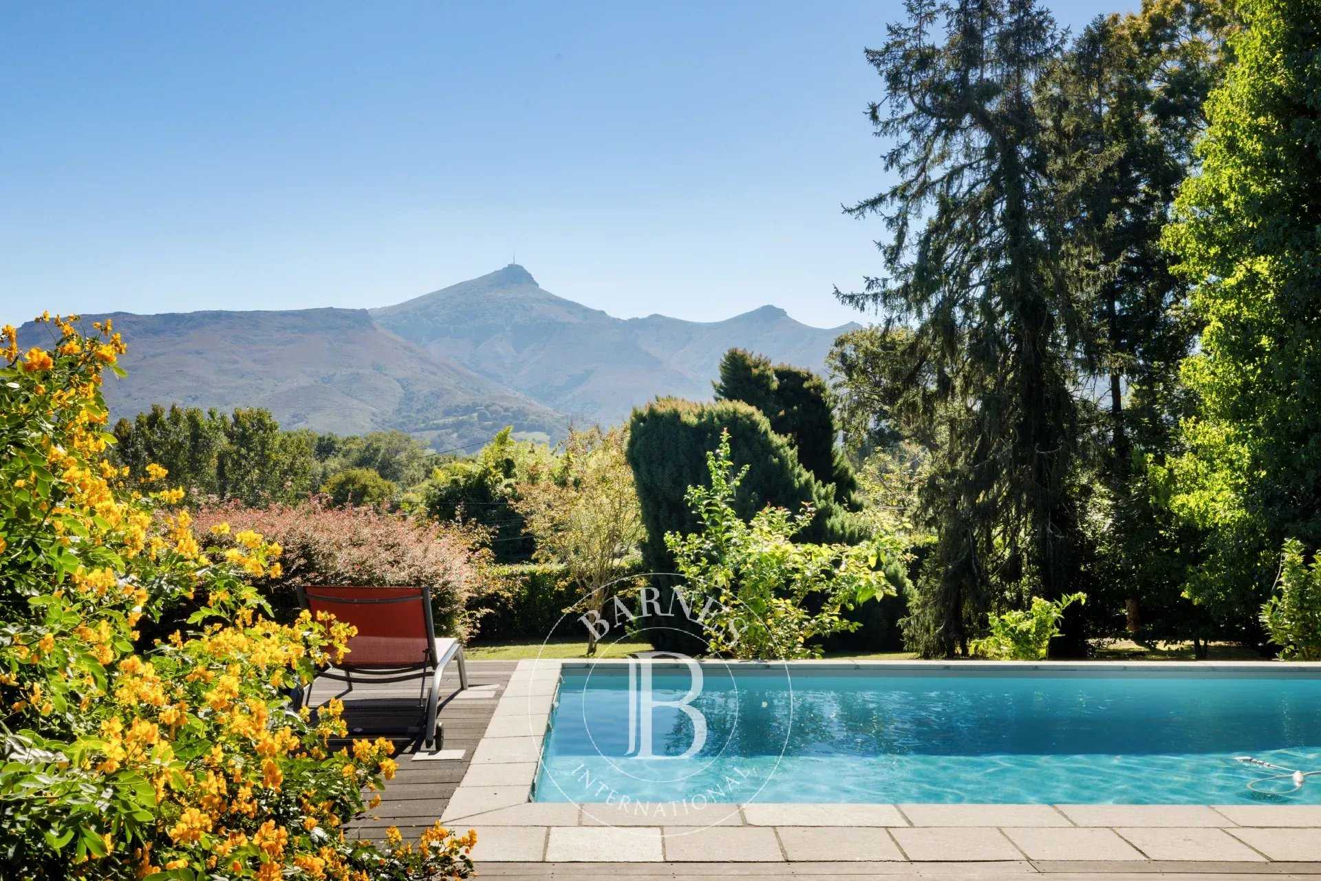 Urrugne  - Maison 7 Pi&egrave;ces