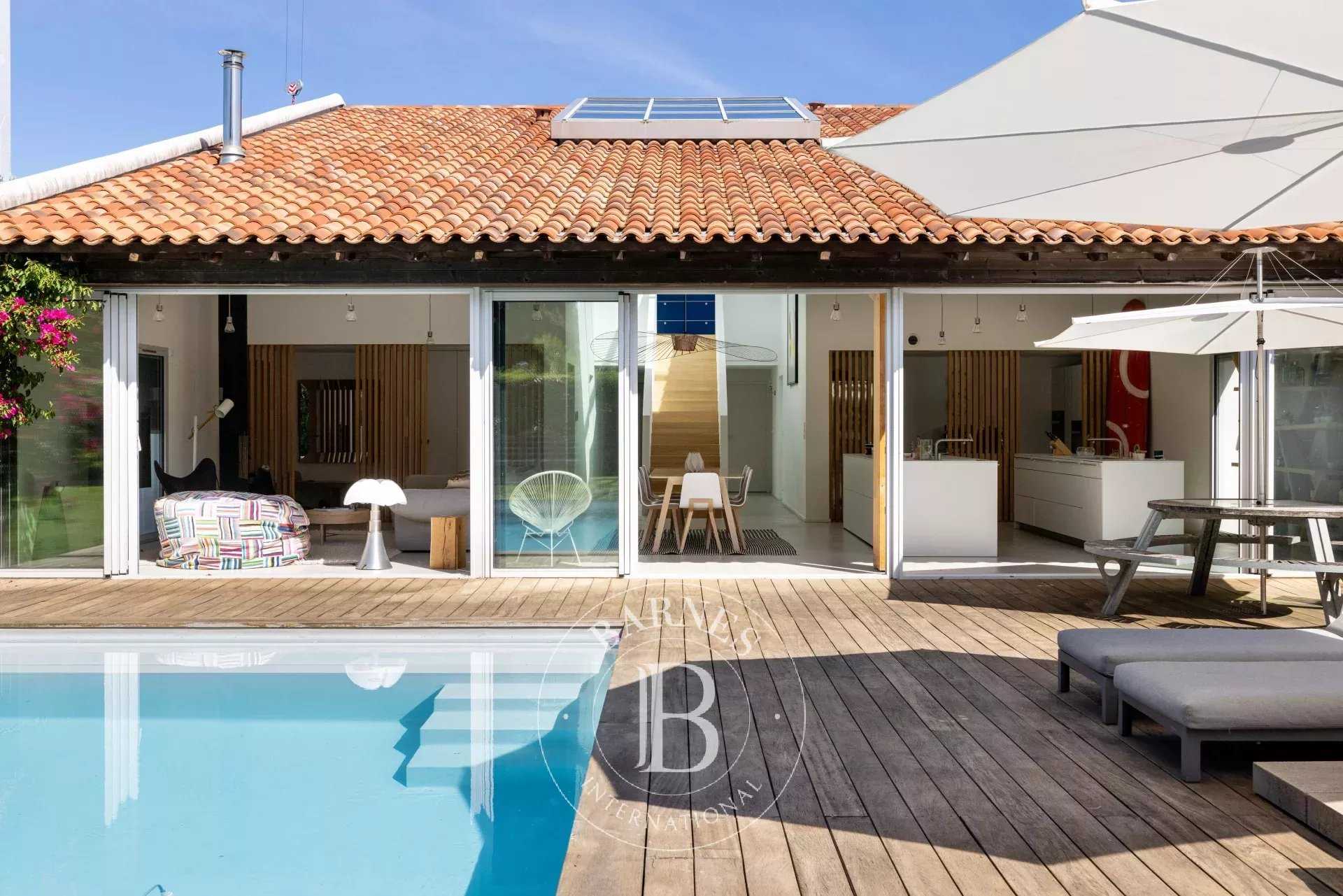 Bidart  - Maison 10 Pi&egrave;ces 8 Chambres