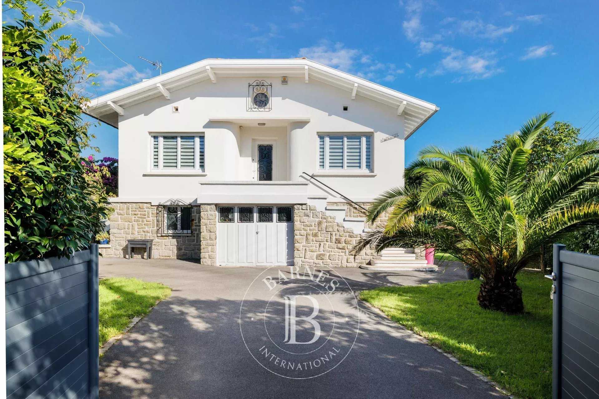 Anglet  - Maison 6 Pi&egrave;ces 4 Chambres