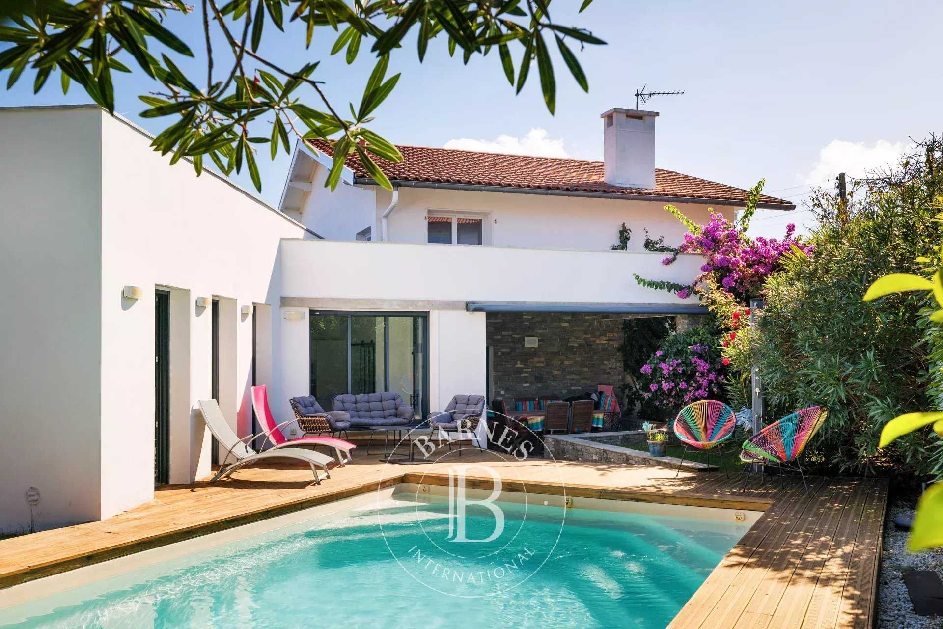 Anglet  - Maison 6 Pi&egrave;ces 4 Chambres