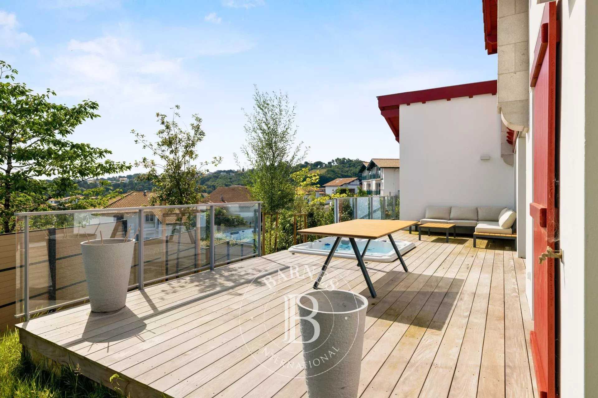 Urrugne  - House 4 Bedrooms