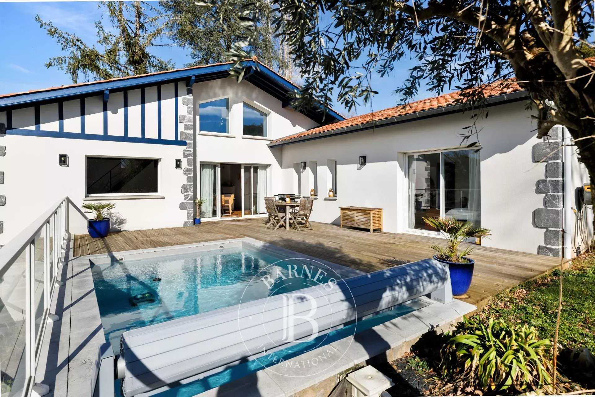 Villefranque  - Maison 5 Pi&egrave;ces 3 Chambres