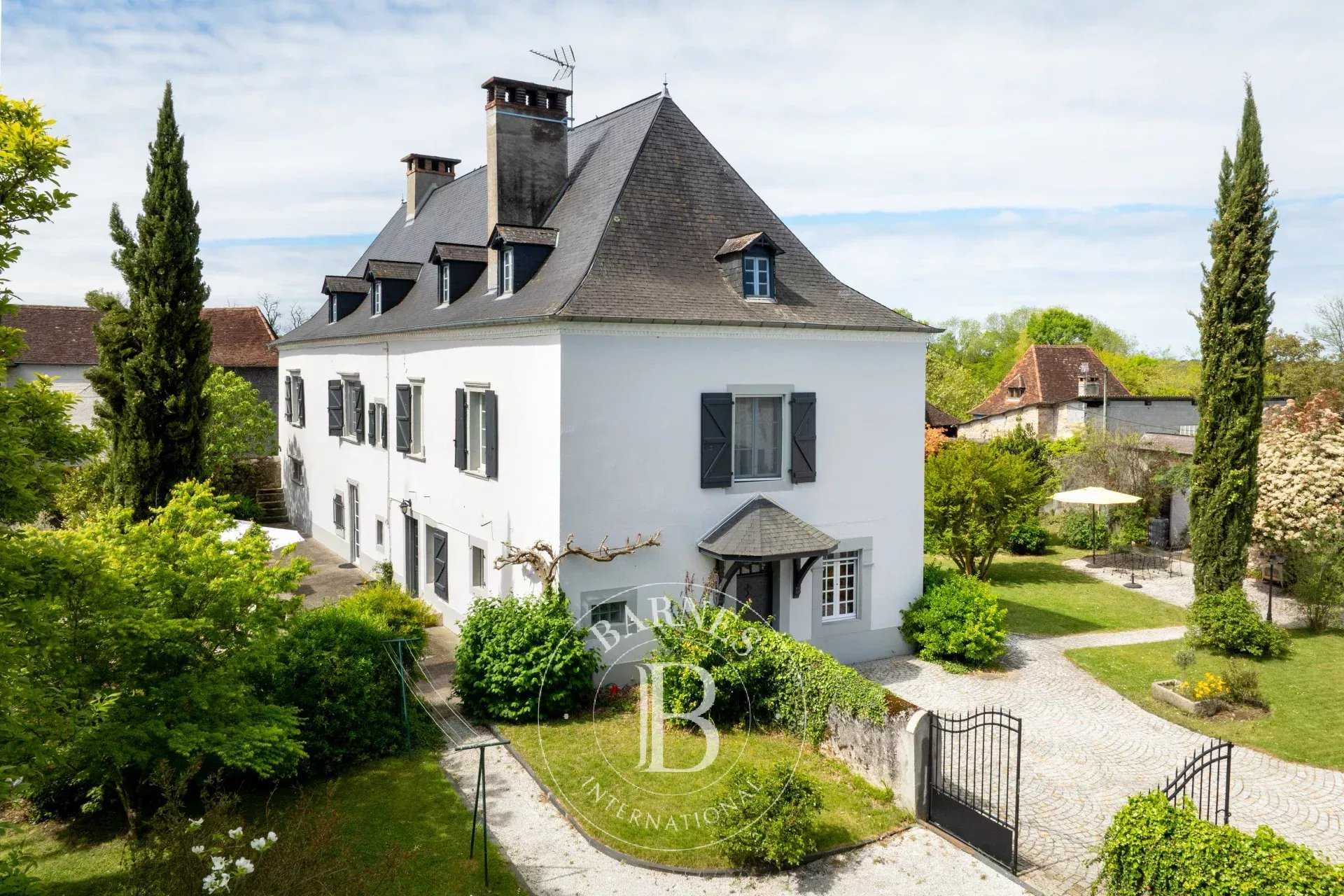 Navarrenx  - Maison d'hôtes 15 Pi&egrave;ces 8 Chambres