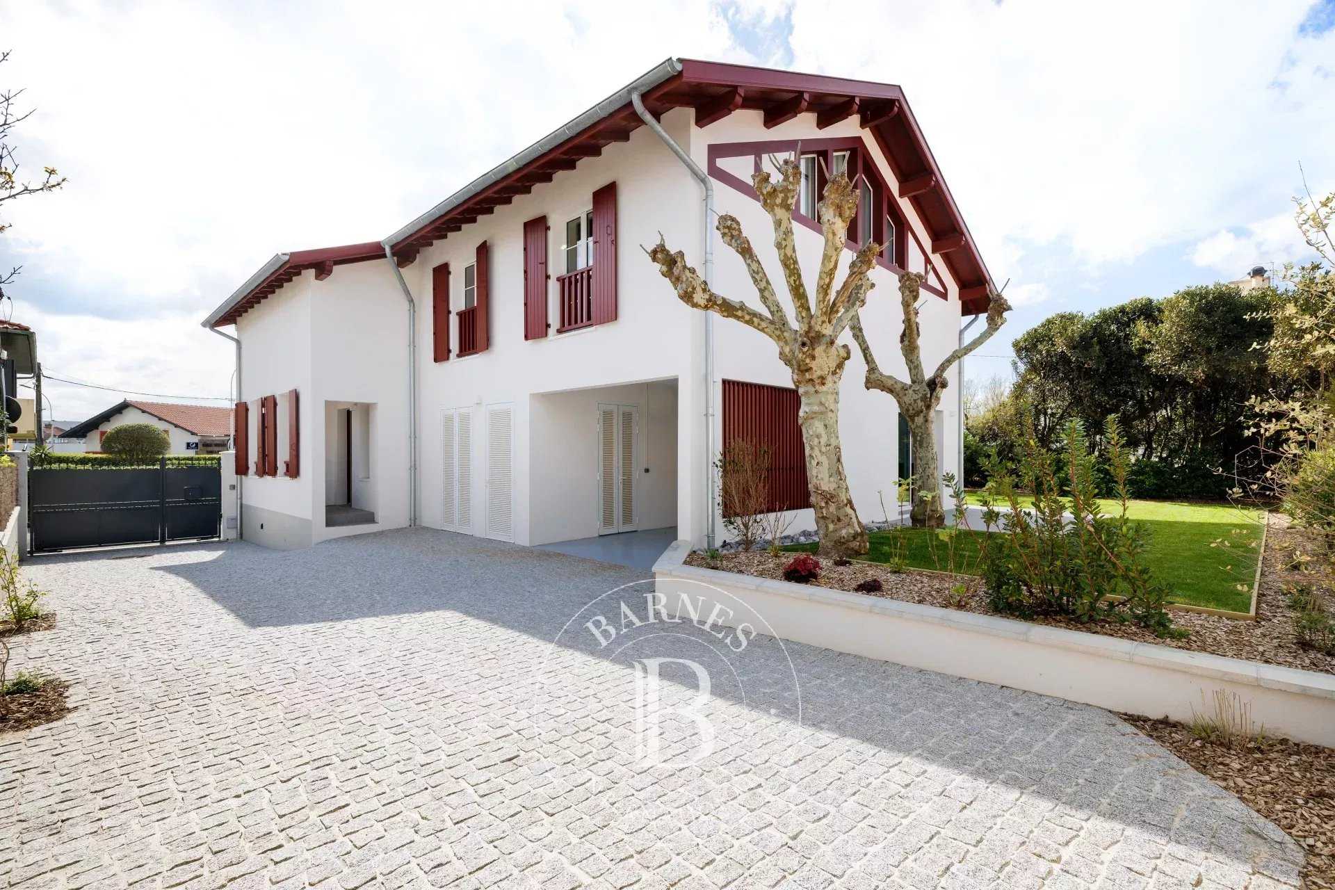 Biarritz  - House 5 Bedrooms