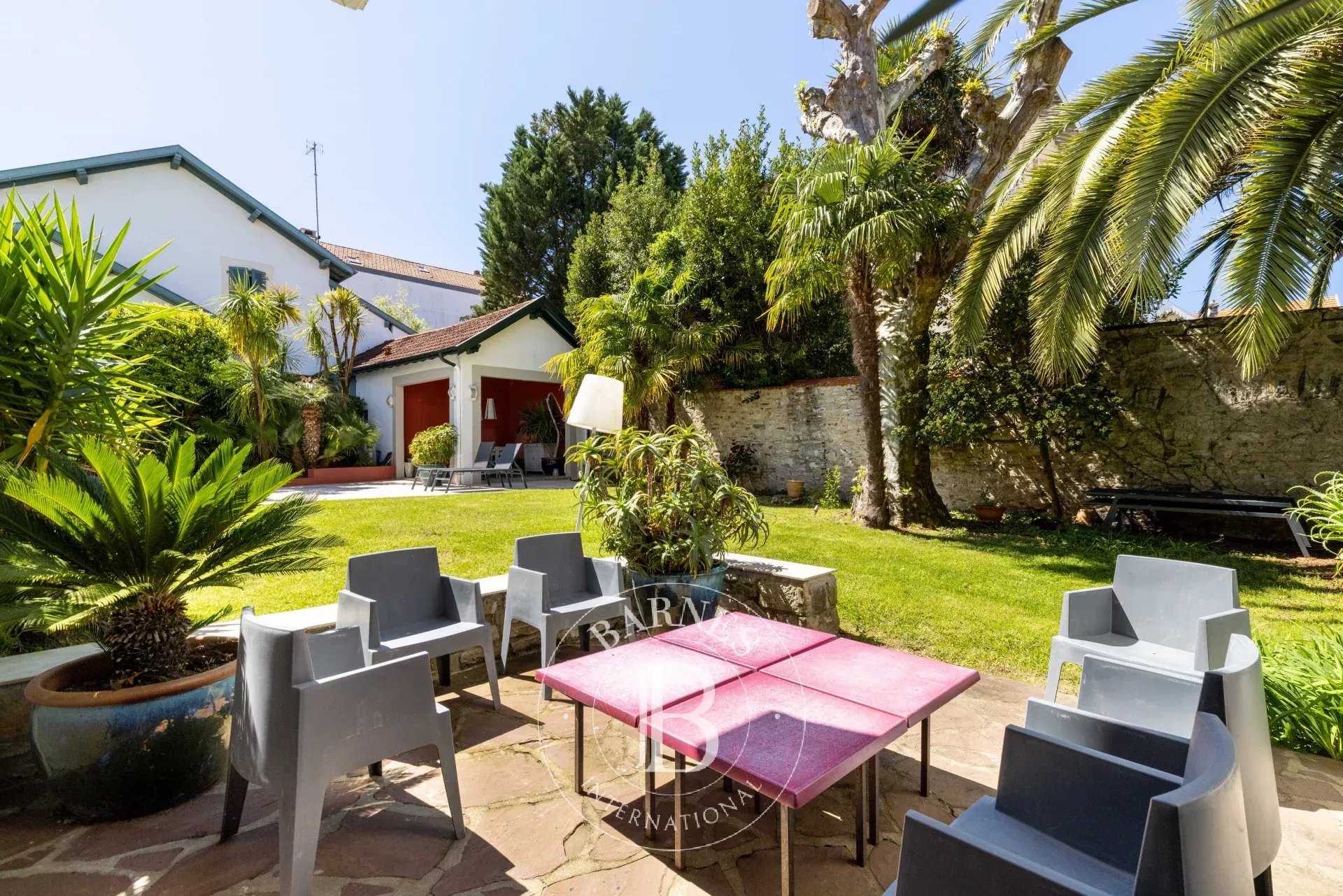 Biarritz  - Maison 10 Pi&egrave;ces 7 Chambres