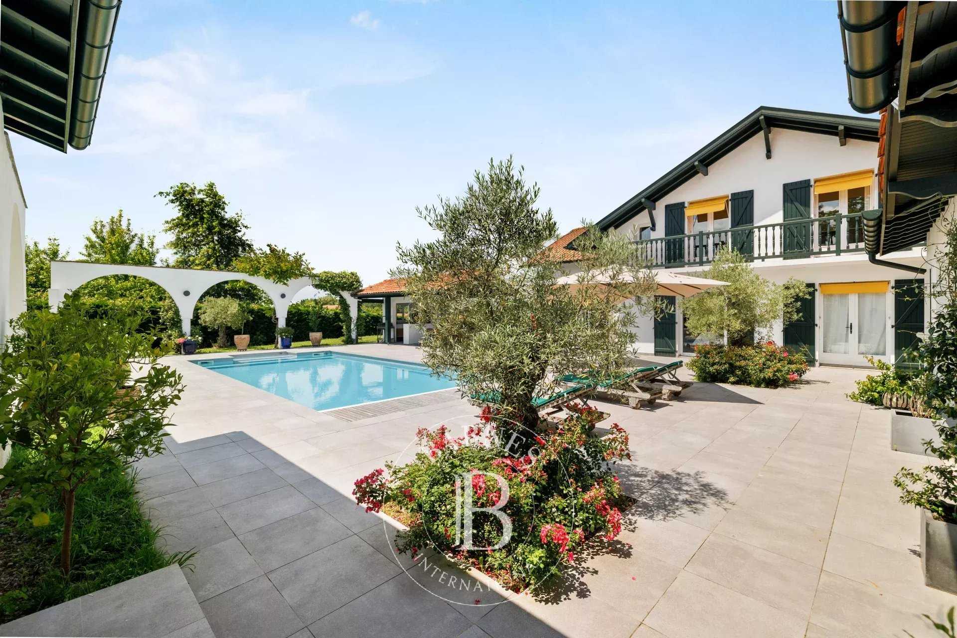 Bidart  - House 9 Bedrooms