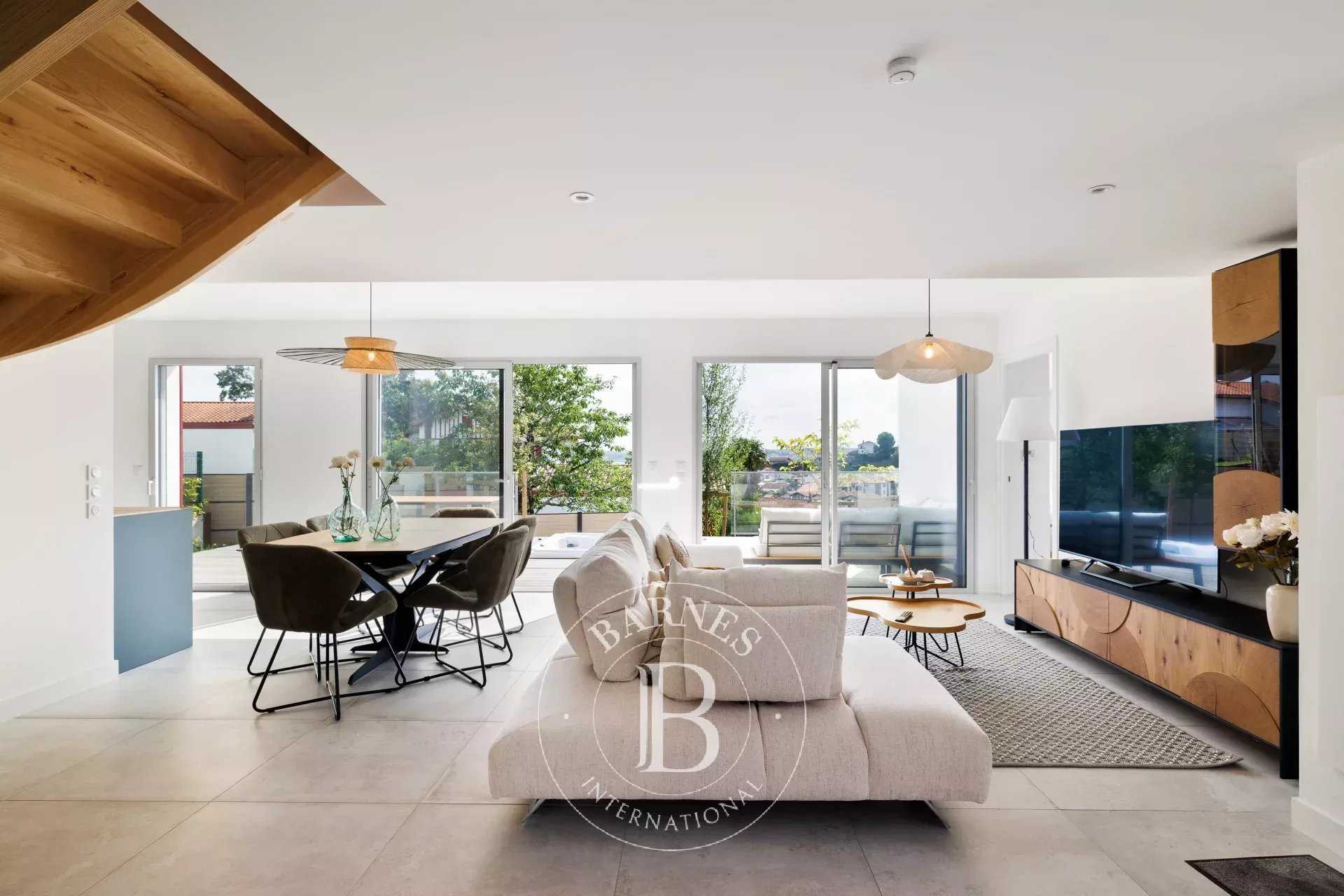 Urrugne  - House 4 Bedrooms