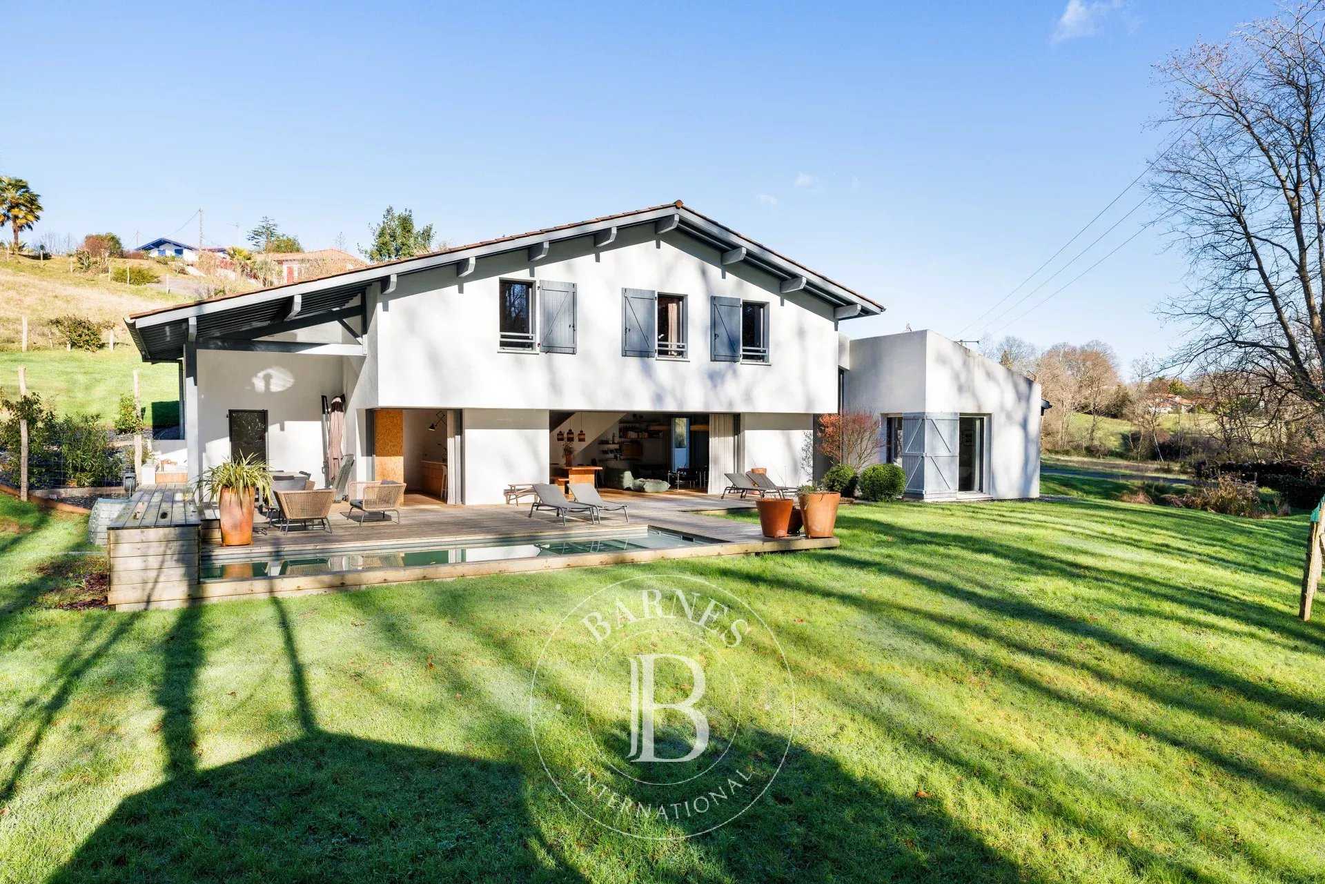 Bassussarry  - Maison 6 Pi&egrave;ces 4 Chambres