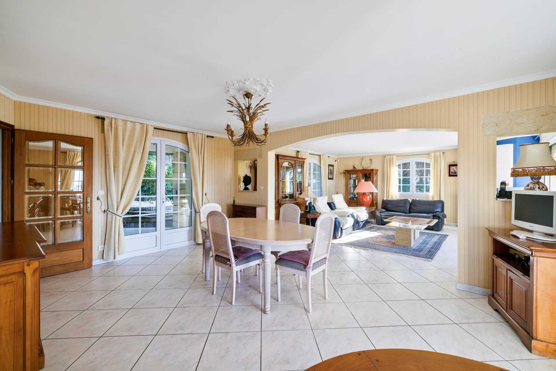 Bidart  - Maison 5 Pi&egrave;ces 3 Chambres