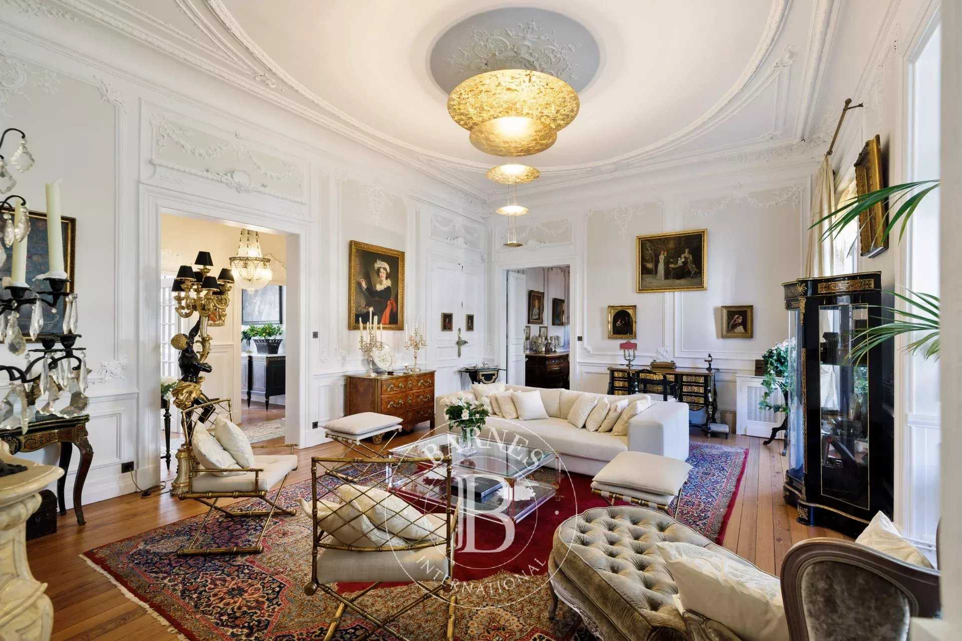 Biarritz  - Appartement 10 Pi&egrave;ces 3 Chambres