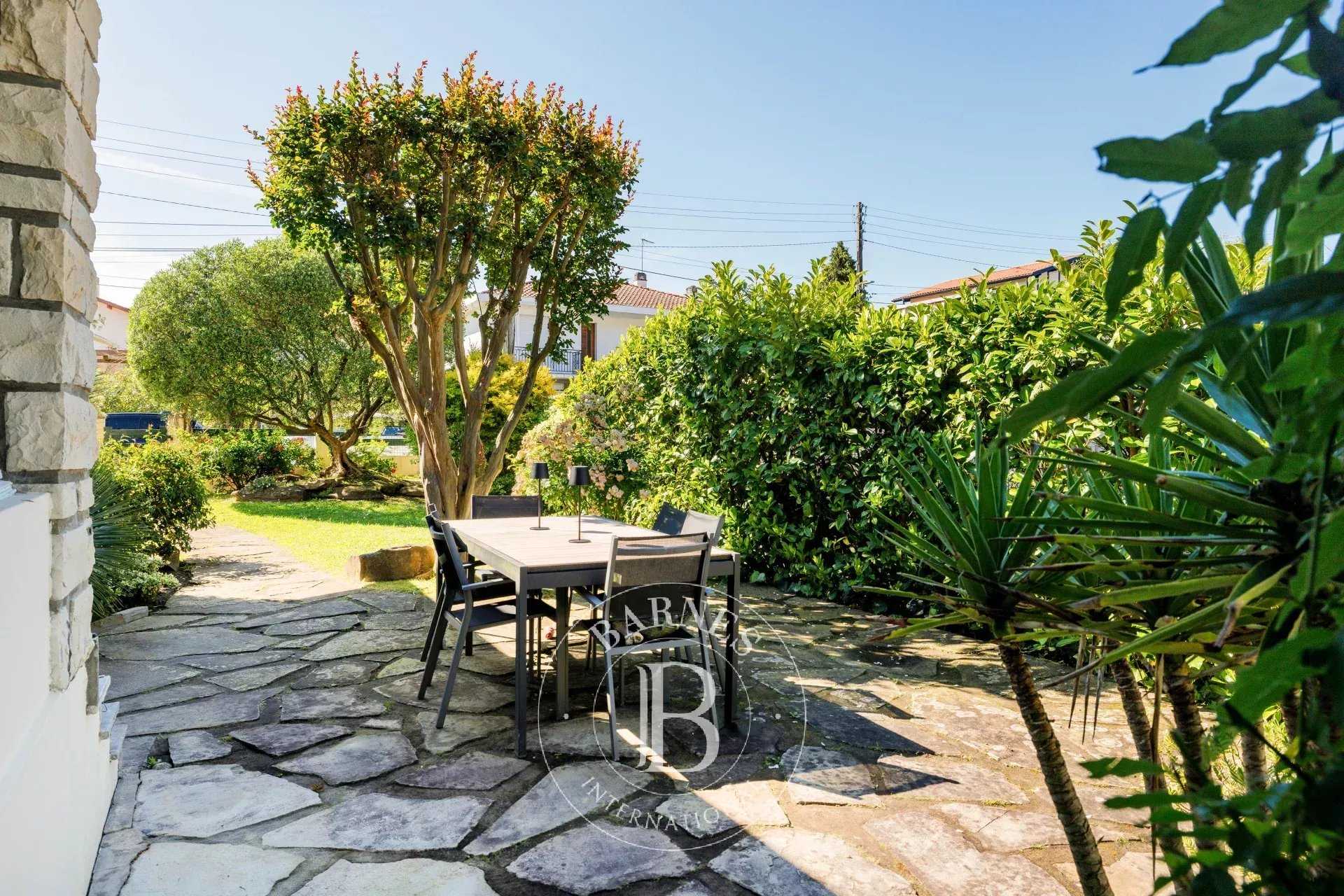 Anglet  - Maison 6 Pi&egrave;ces 4 Chambres