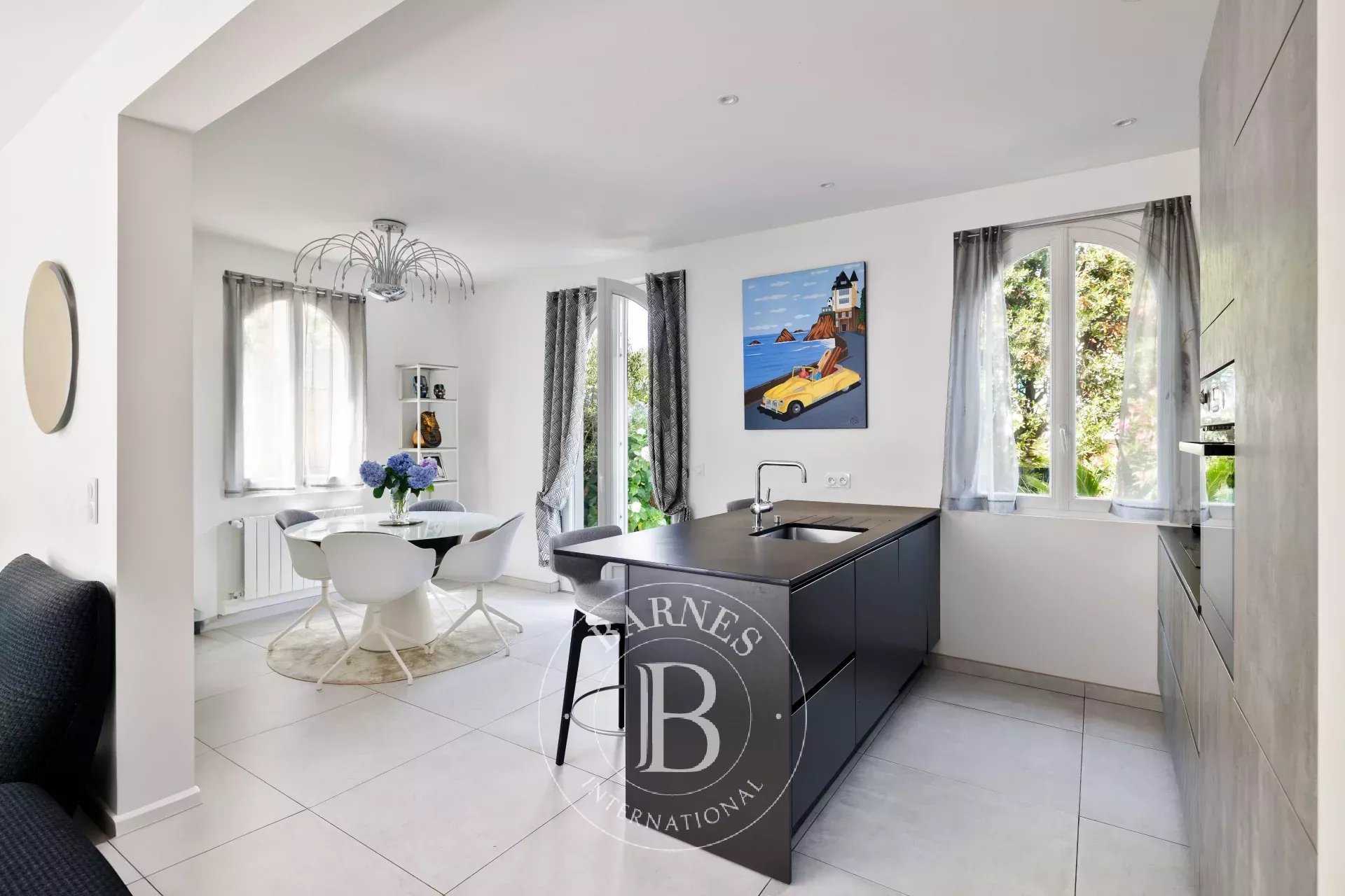 Anglet  - Maison 5 Pièces 3 Chambres