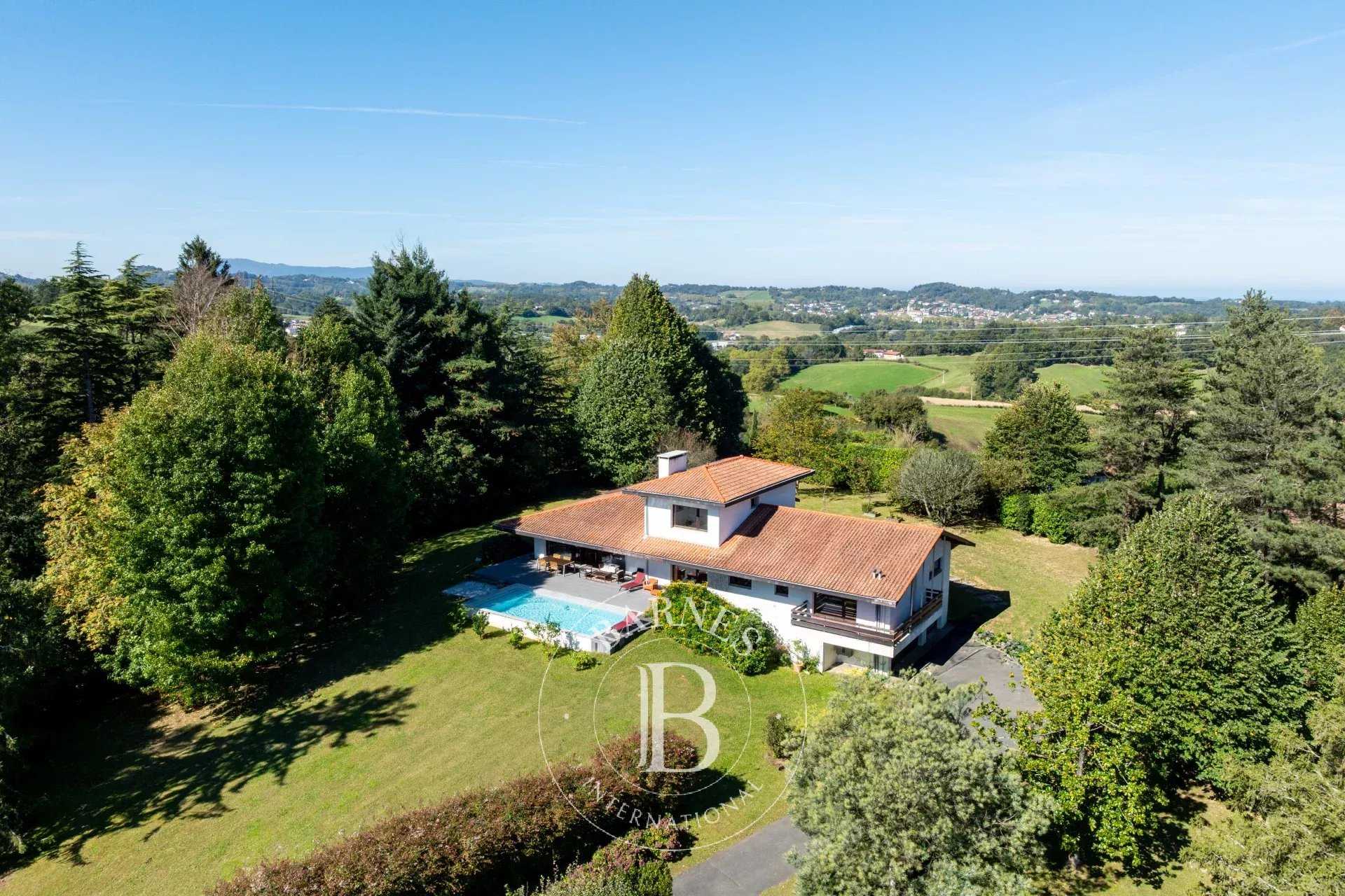 Urrugne  - Maison 7 Pi&egrave;ces