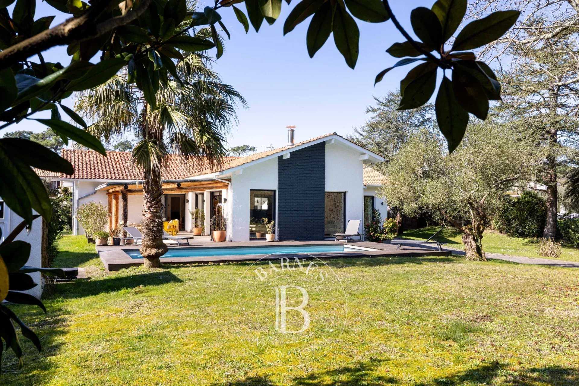 Anglet  - Maison 6 Pi&egrave;ces 4 Chambres